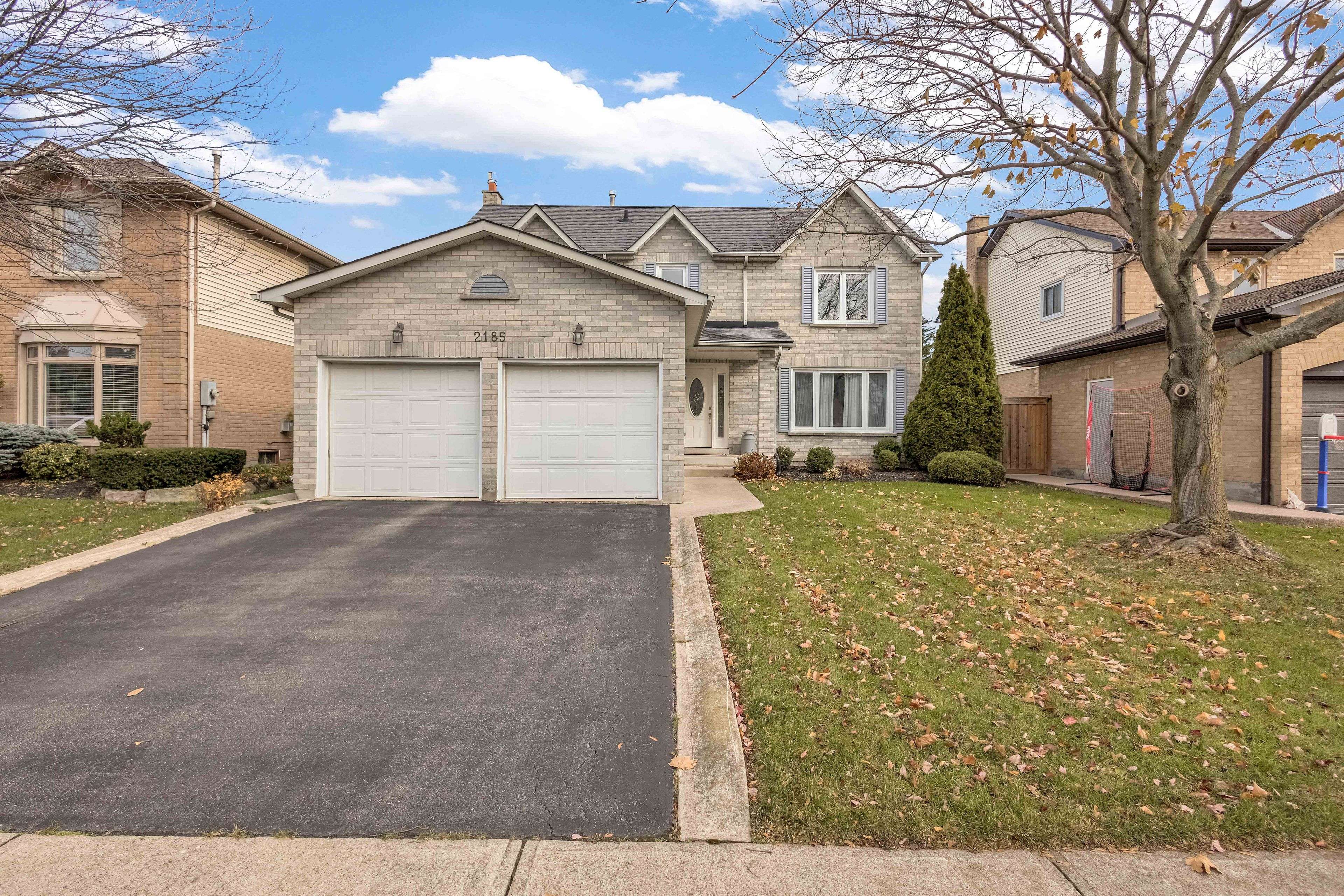 Burlington, ON L7M 3N7,2185 Vista DR