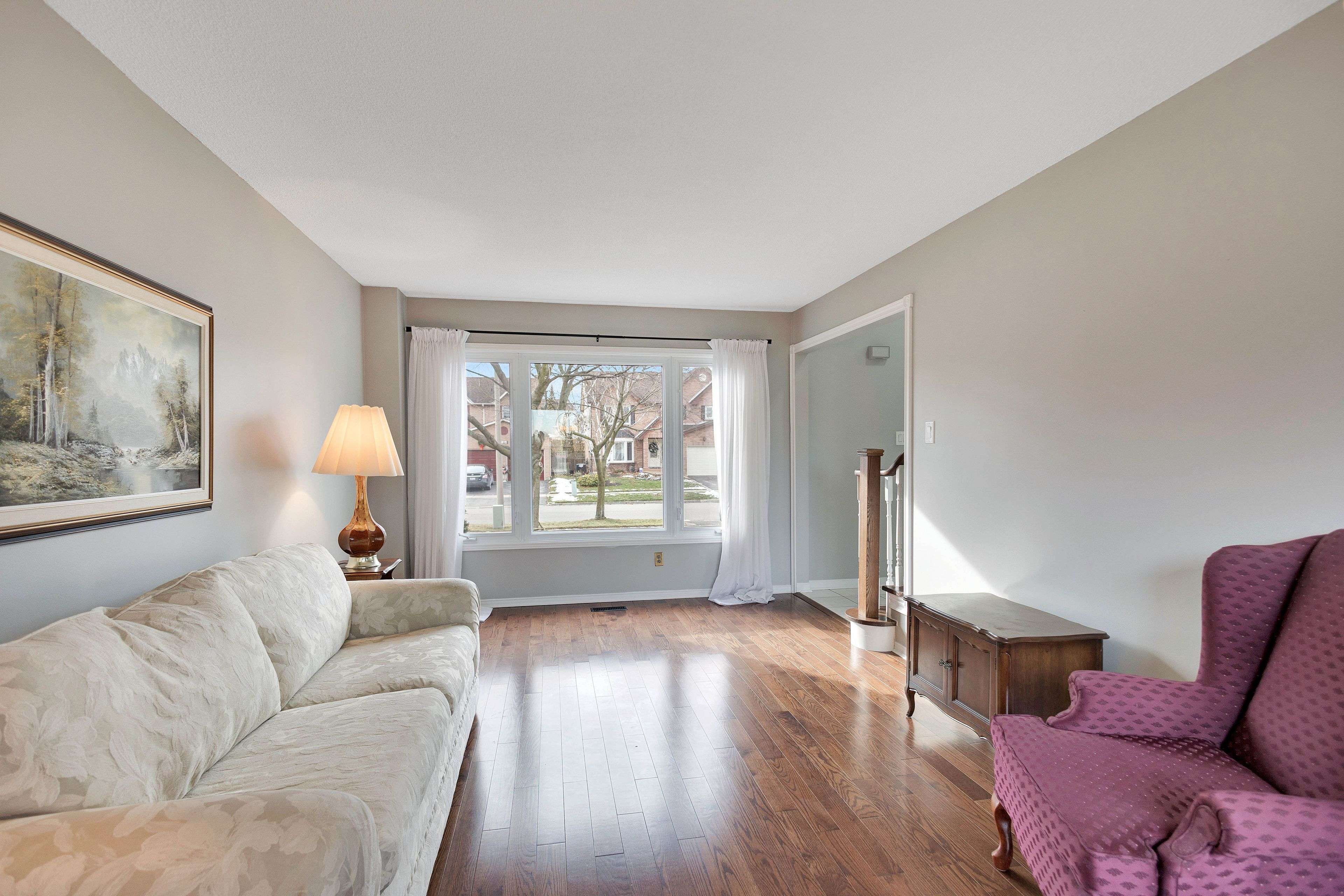 Burlington, ON L7M 3N7,2185 Vista DR