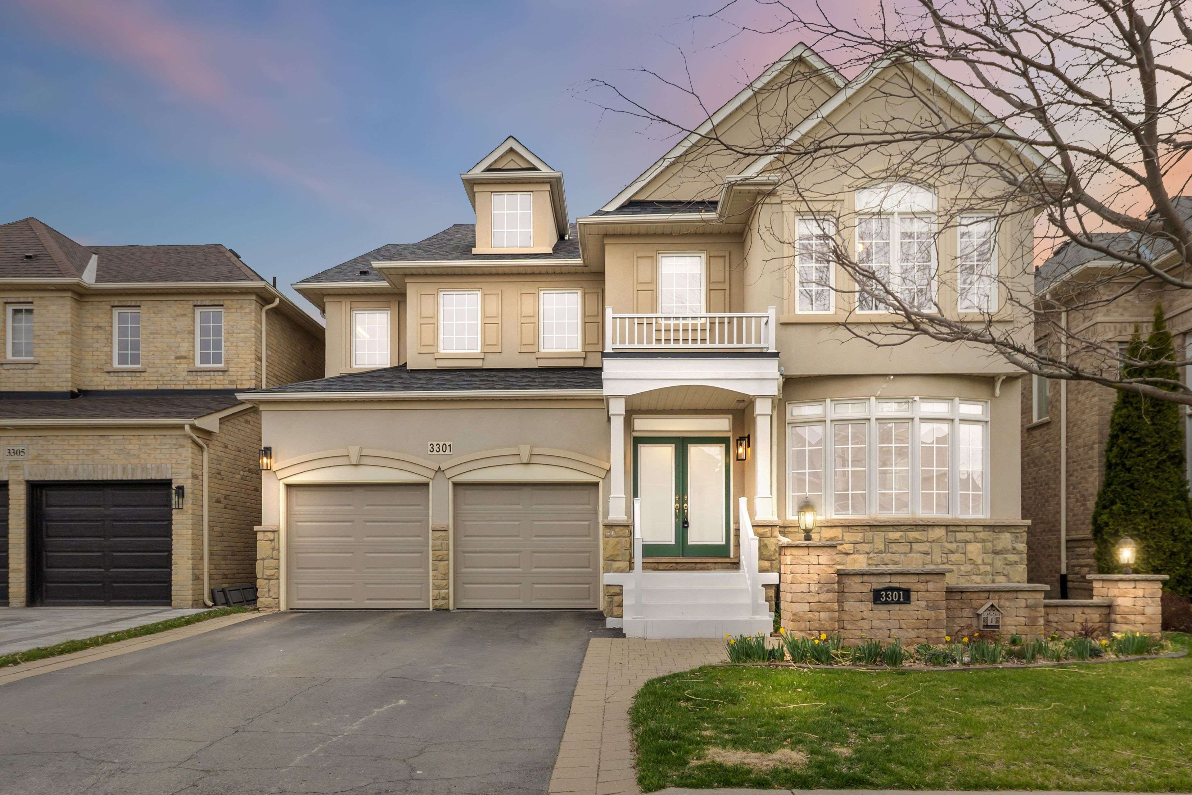 Oakville, ON L6M 0K2,3301 Skipton LN