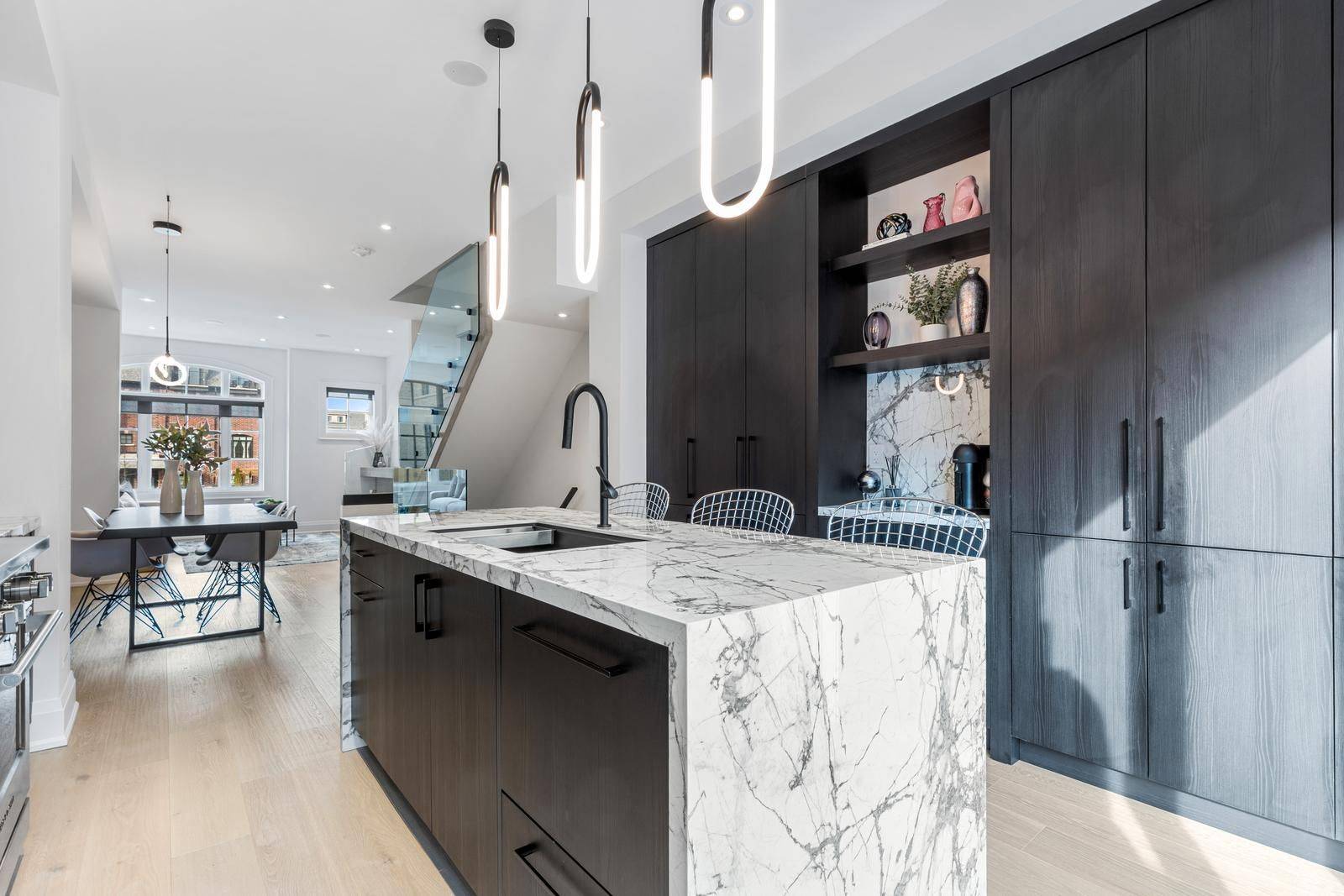 Mississauga, ON L5M 2P6,10 Lunar CRES #24