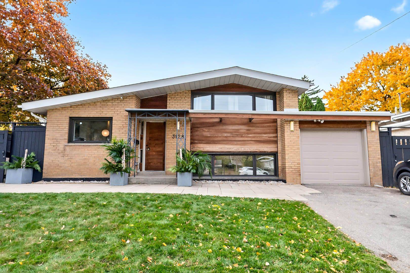 Mississauga, ON L4Y 2Z3,3128 Constitution BLVD