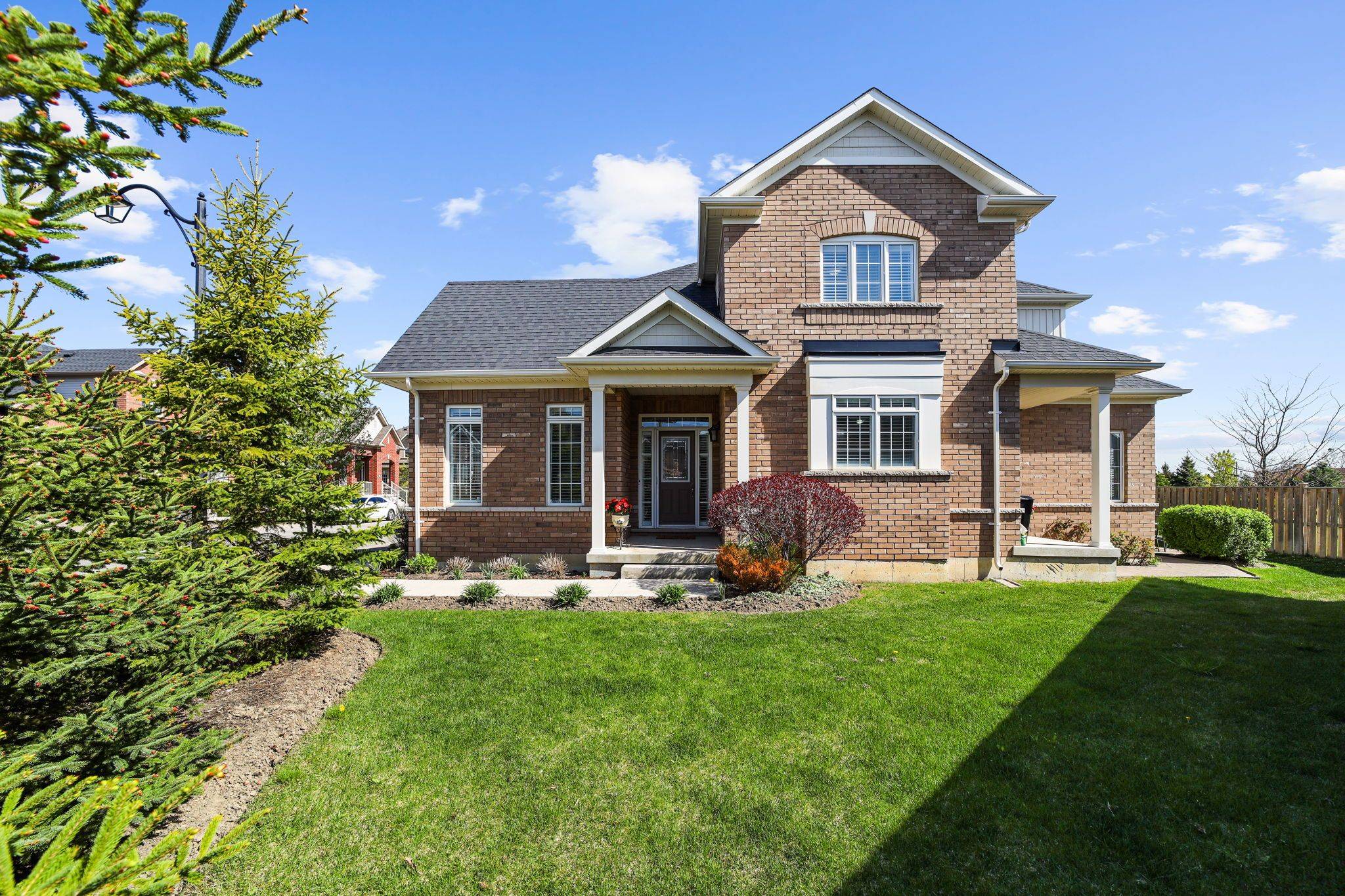 Brampton, ON L6R 3Z6,35 Lobelia ST