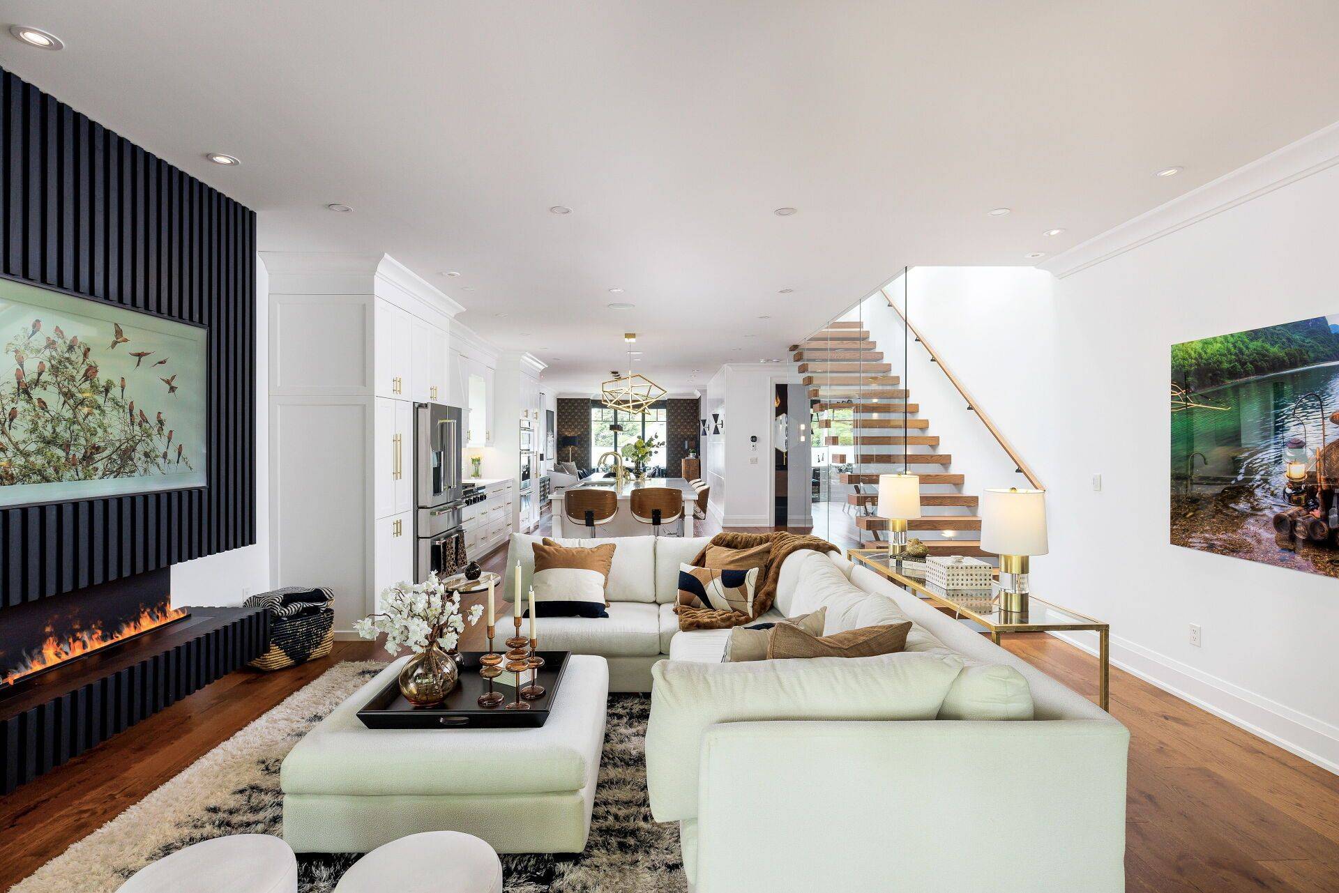 Toronto W06, ON M8V 2X7,31 Third ST