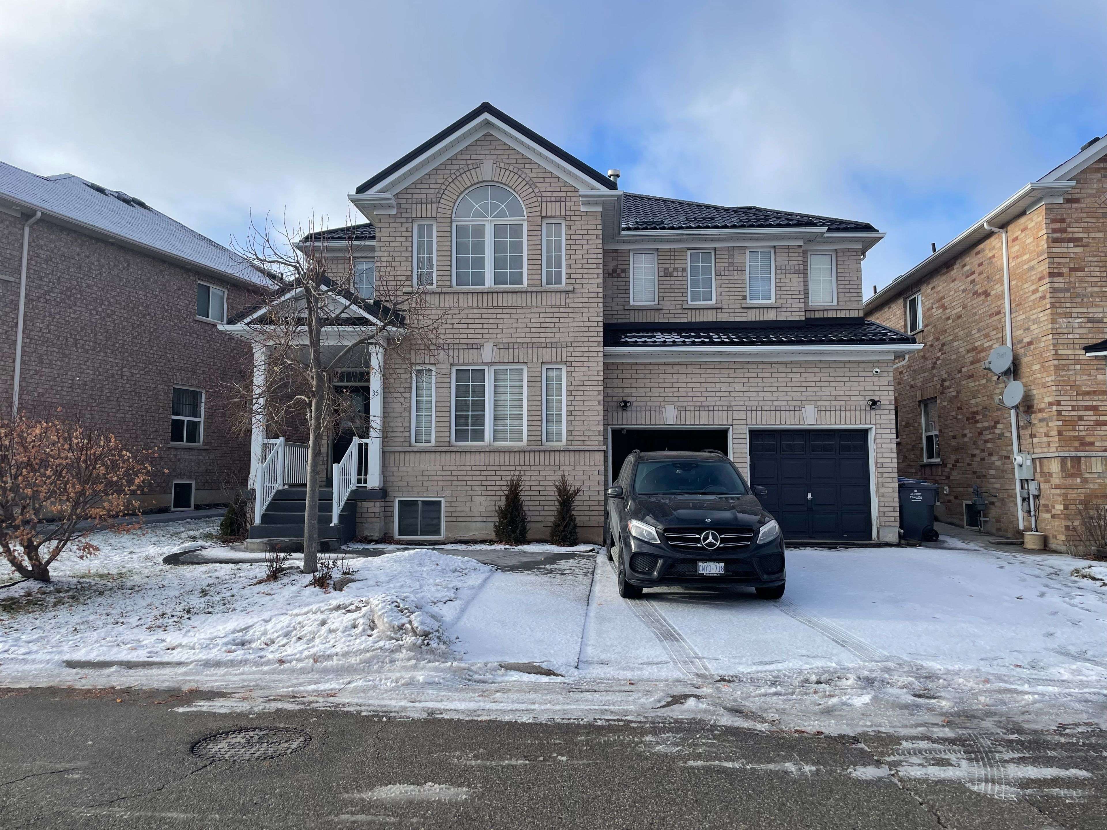 Brampton, ON L7A 2Y2,35 Dunvegan CRES