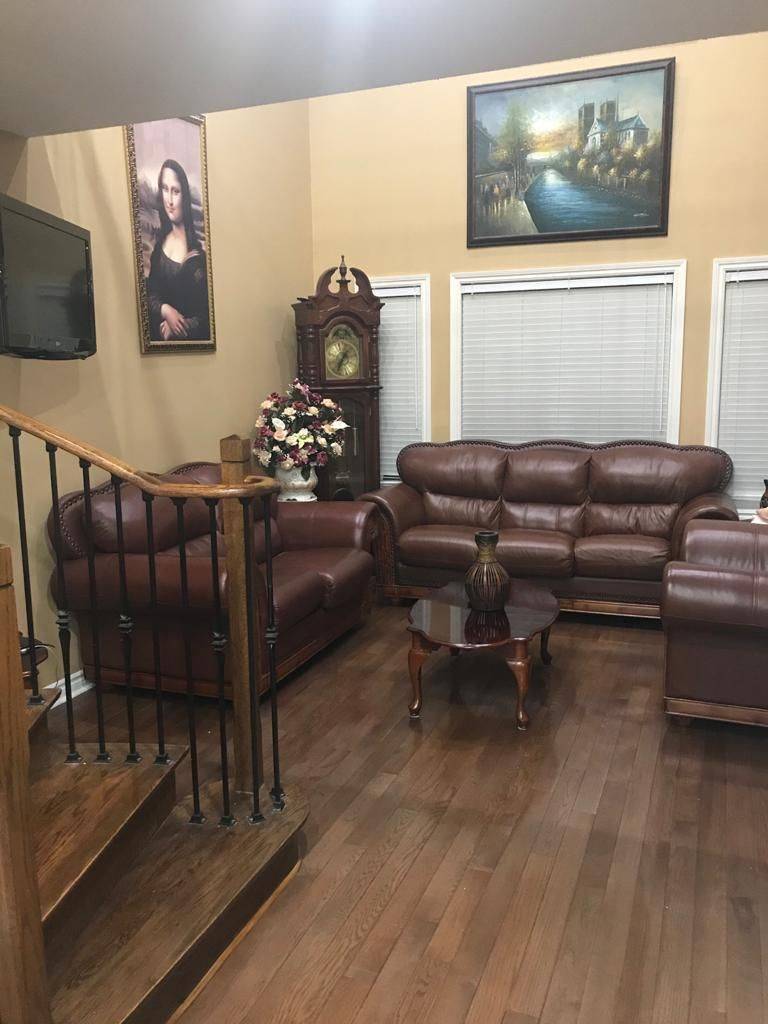 Brampton, ON L7A 2Y2,35 Dunvegan CRES