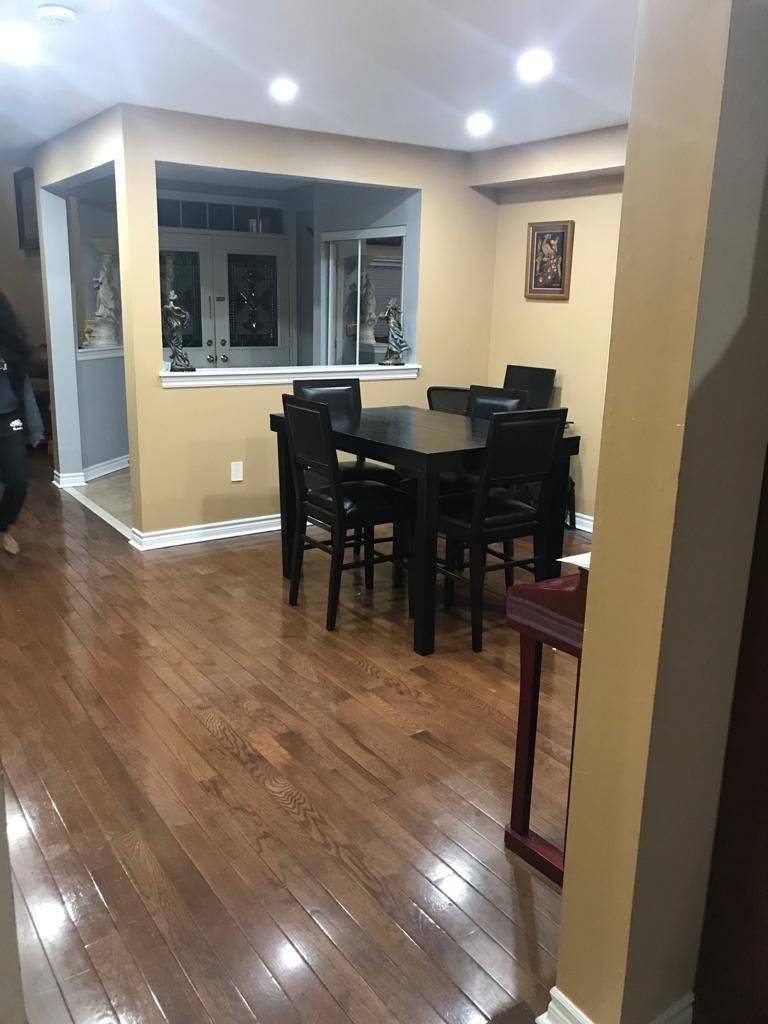 Brampton, ON L7A 2Y2,35 Dunvegan CRES