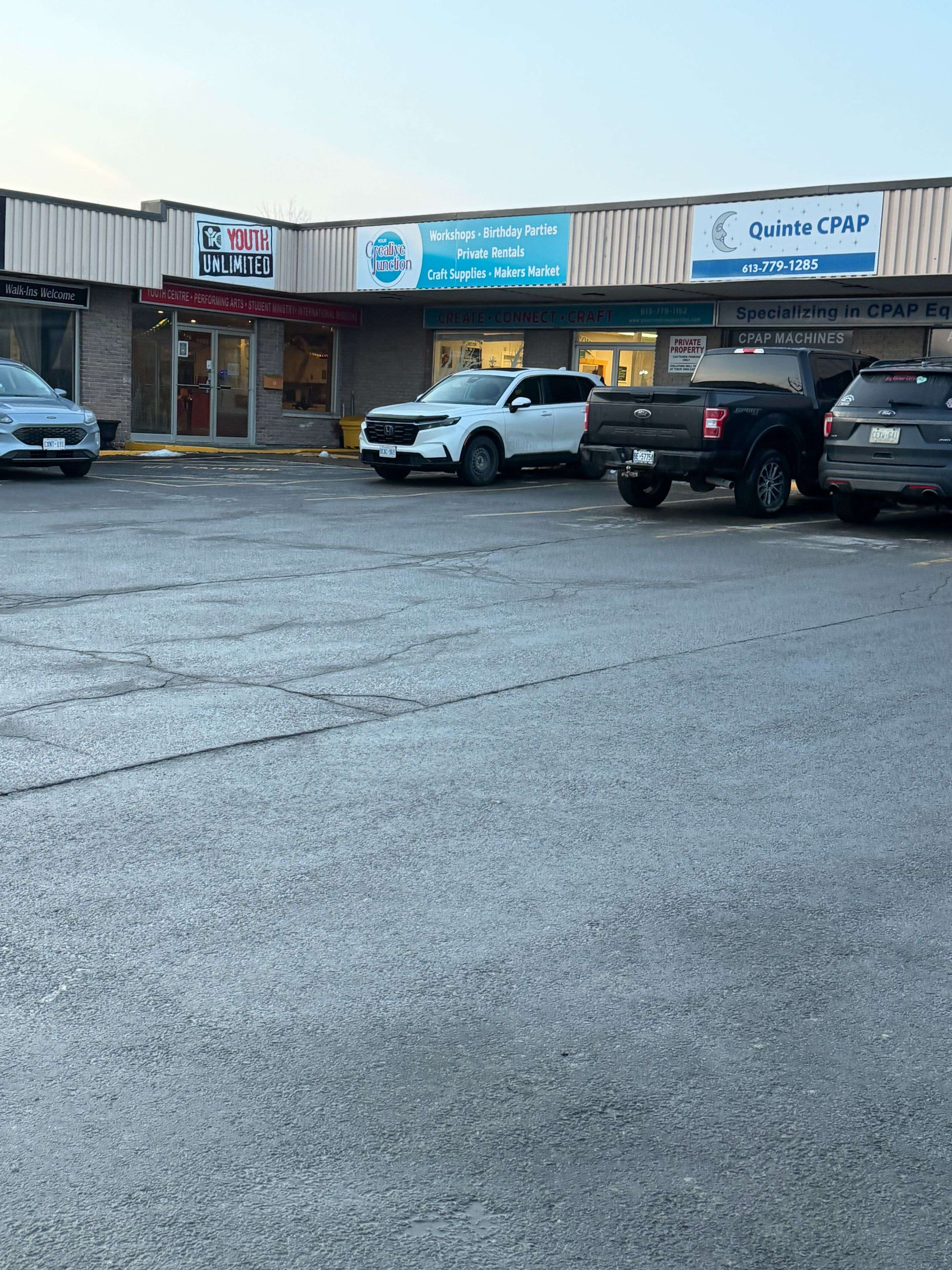 Belleville, ON K8P 1B7,444 Dundas ST W #4