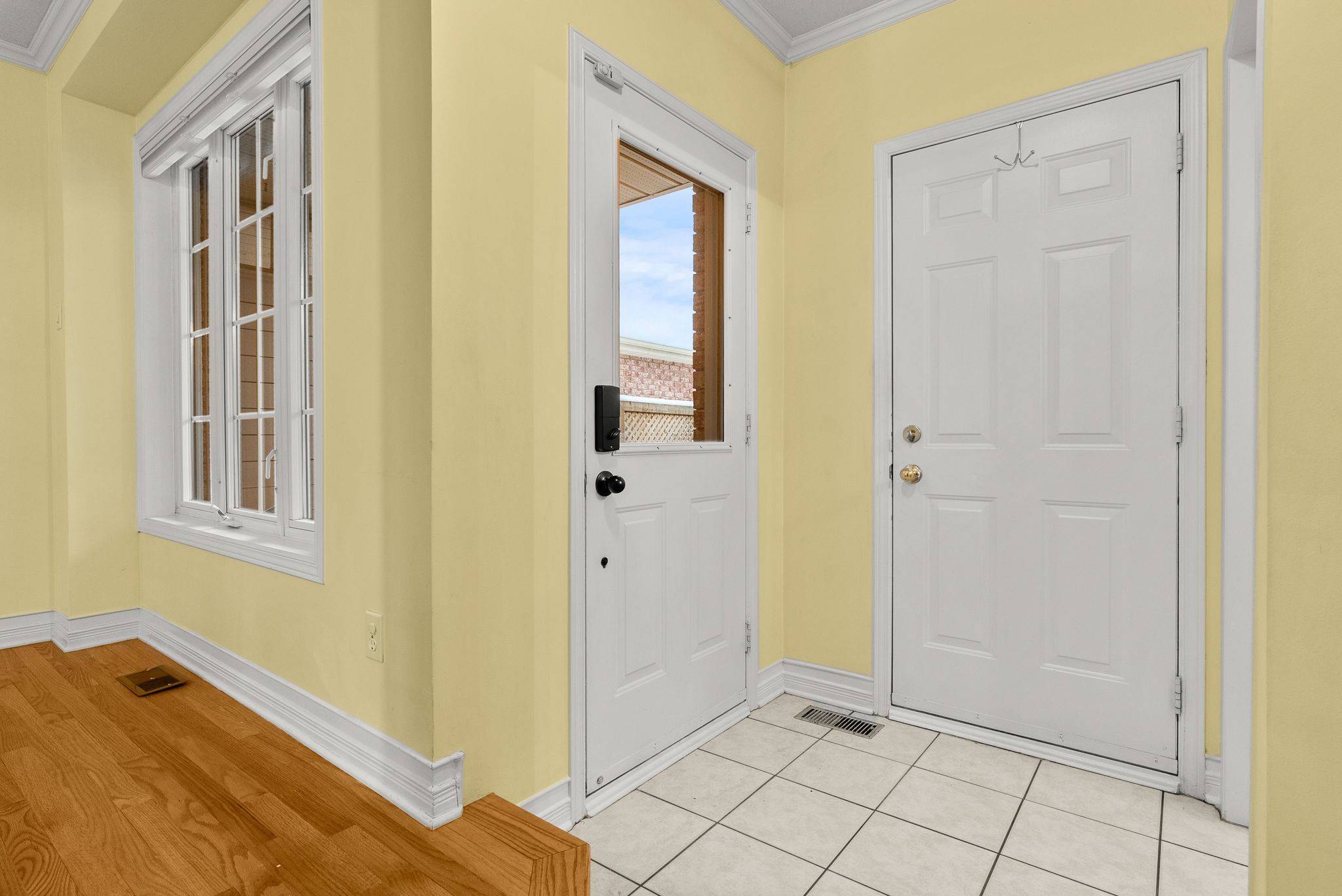 Overbrook - Castleheights And Area, ON K1K 4R8,42 College CIR