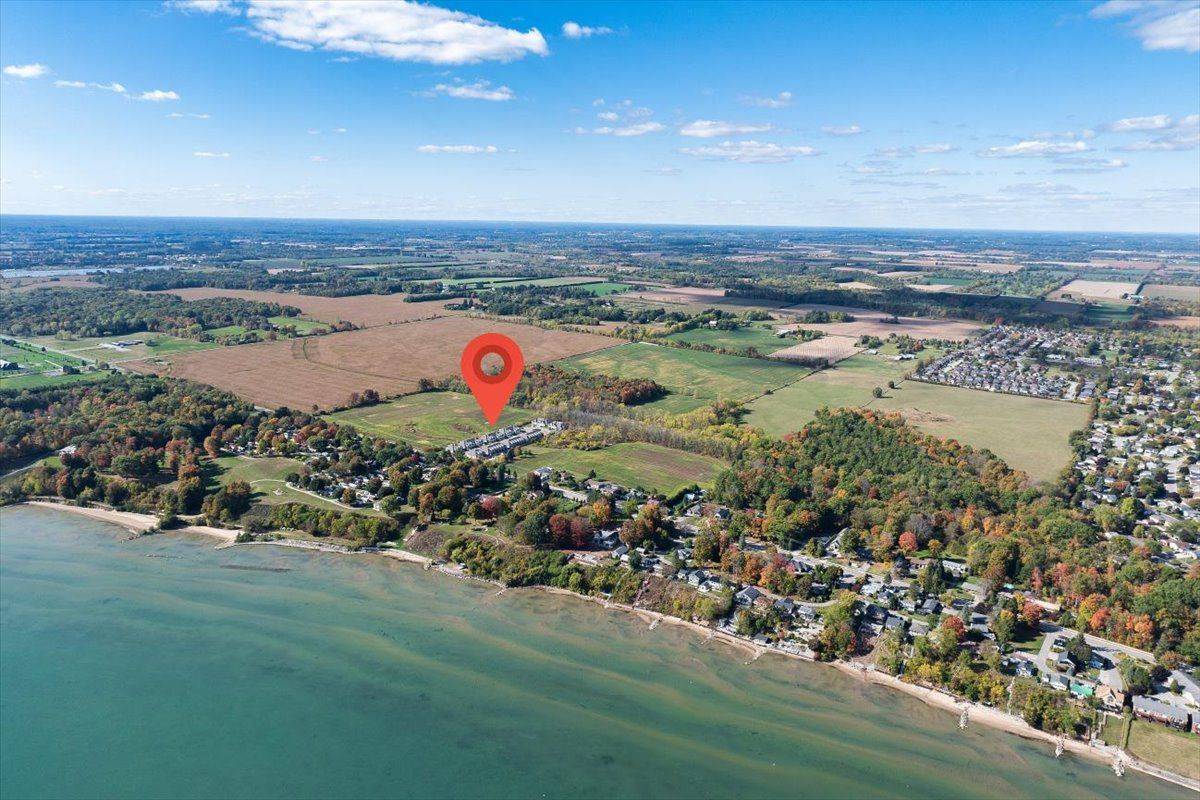 Norfolk, ON N0A 1N0,744 Nelson ST W #9