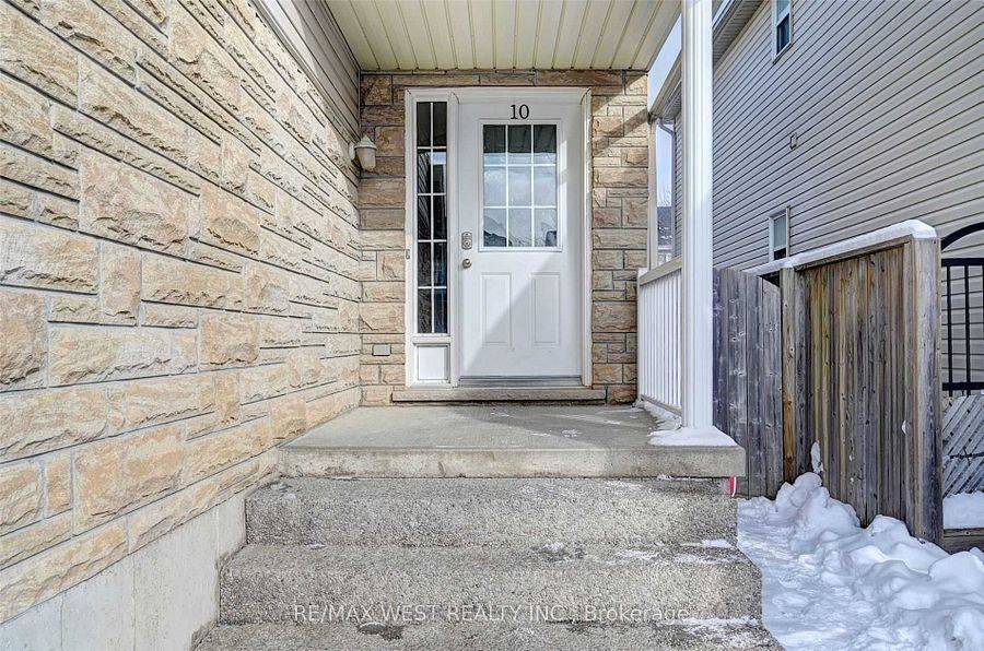 Kitchener, ON N2R 1T4,10 Verona ST