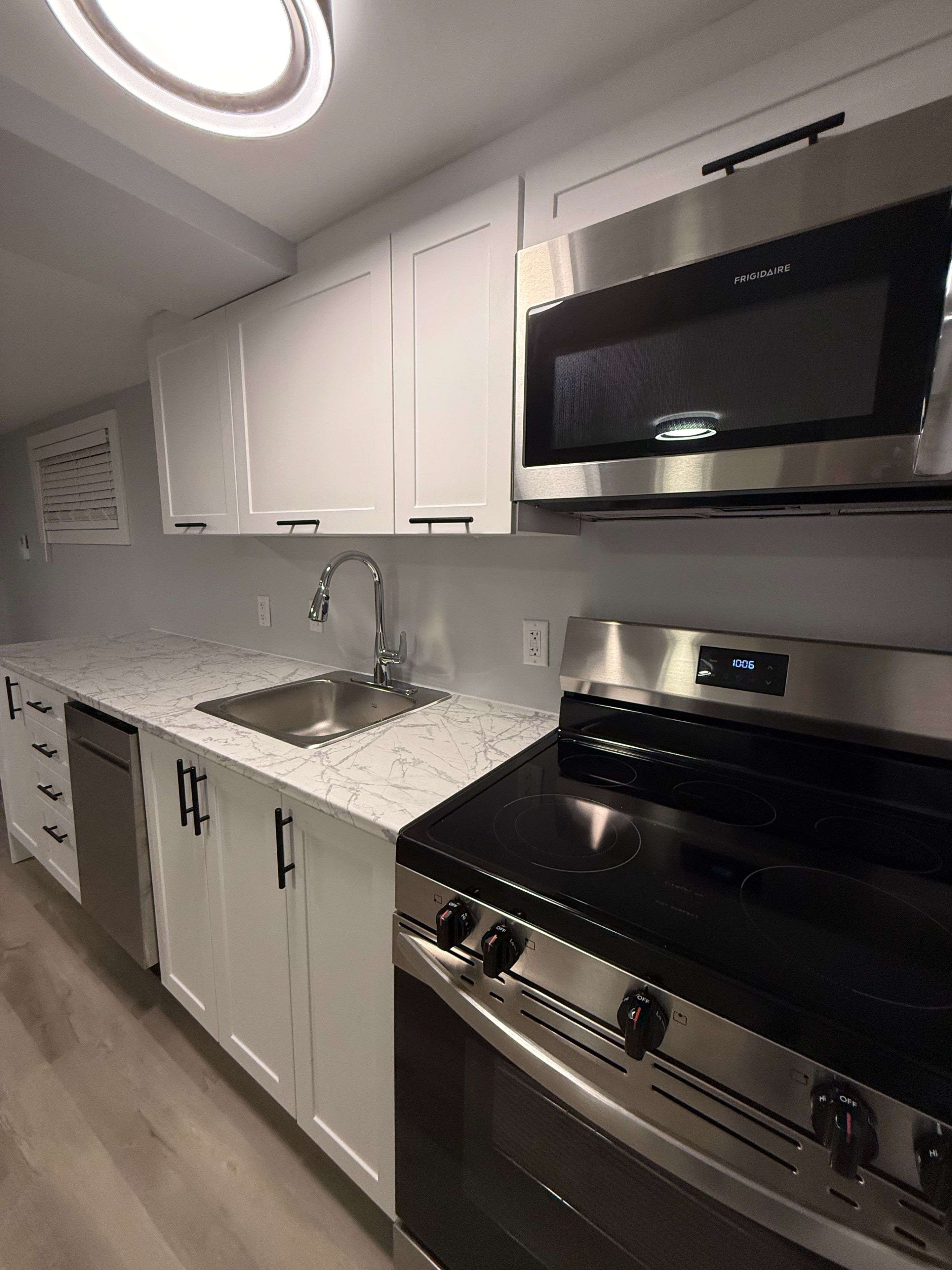 Peterborough, ON K9H 7H2,997 Armour RD #Lower