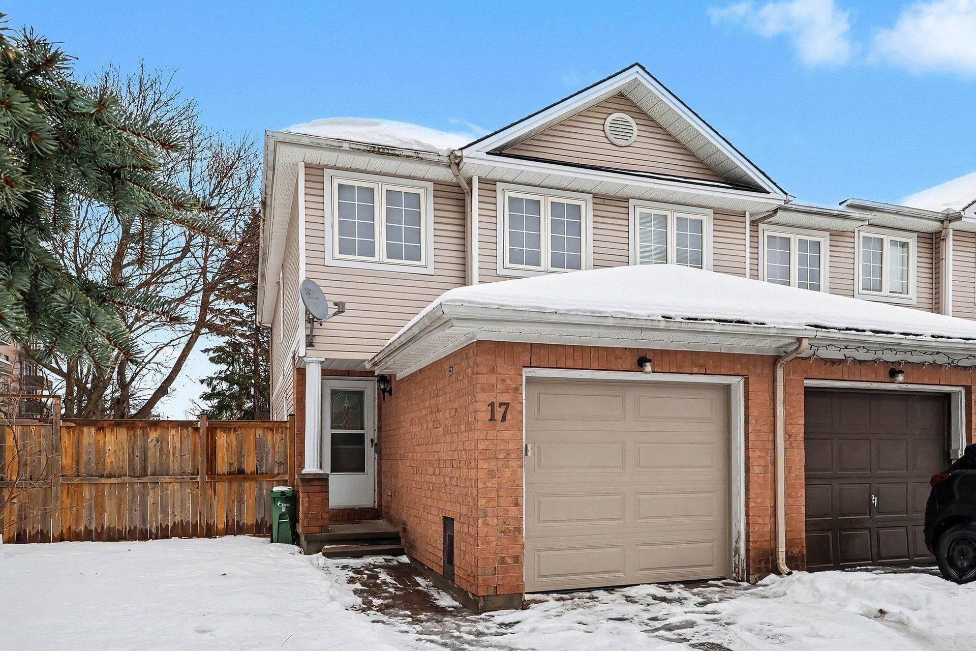 Carlington - Central Park, ON K2C 4A2,17 Festive Private