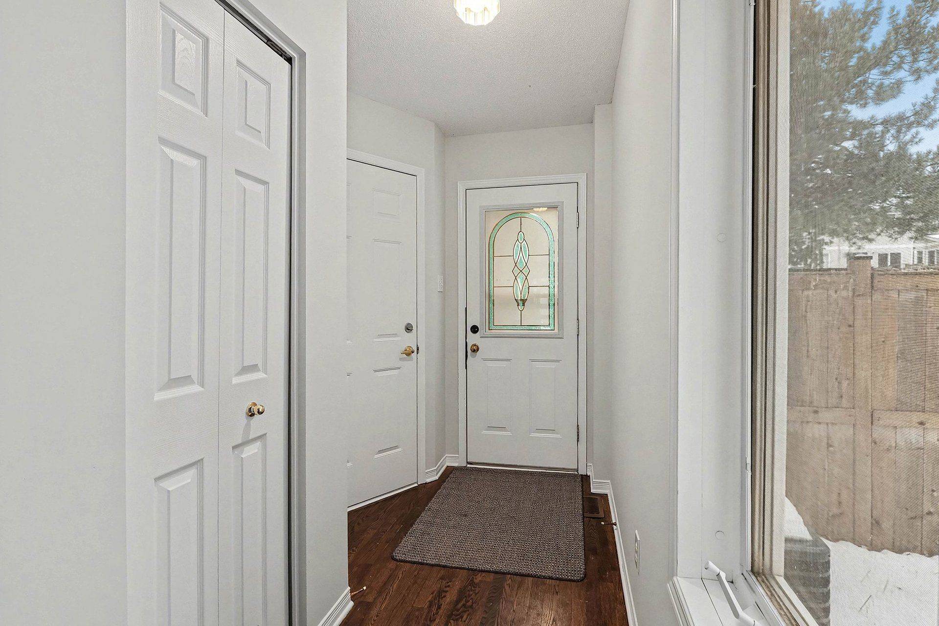 Carlington - Central Park, ON K2C 4A2,17 Festive Private