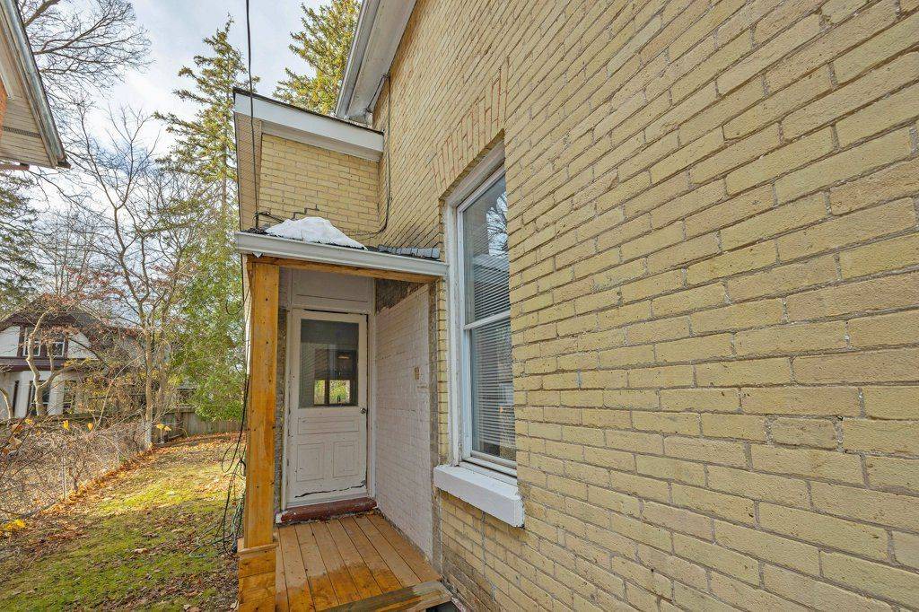 London East, ON N6A 3J7,1053 RICHMOND ST