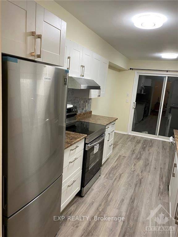 Barrhaven, ON K2G 6B8,278 STONEWAY DR