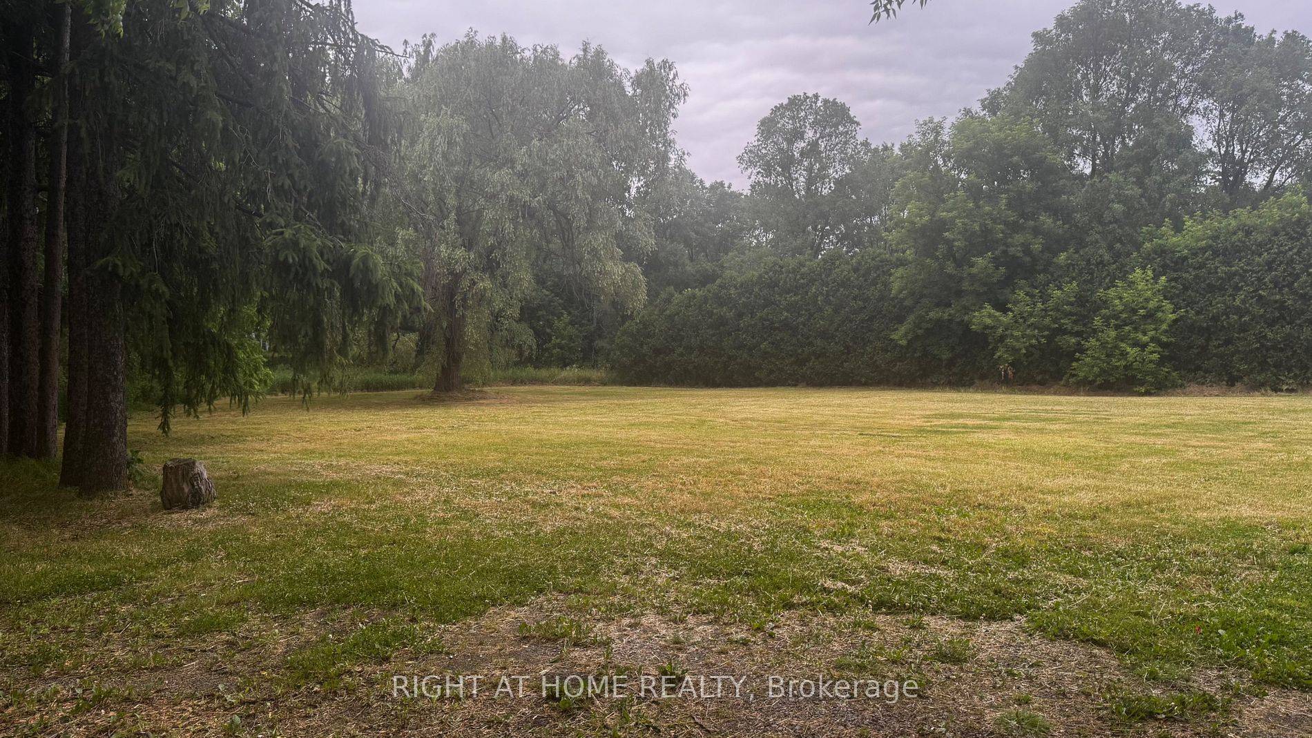 Hamilton, ON L8B 0G7,545 Dundas ST E