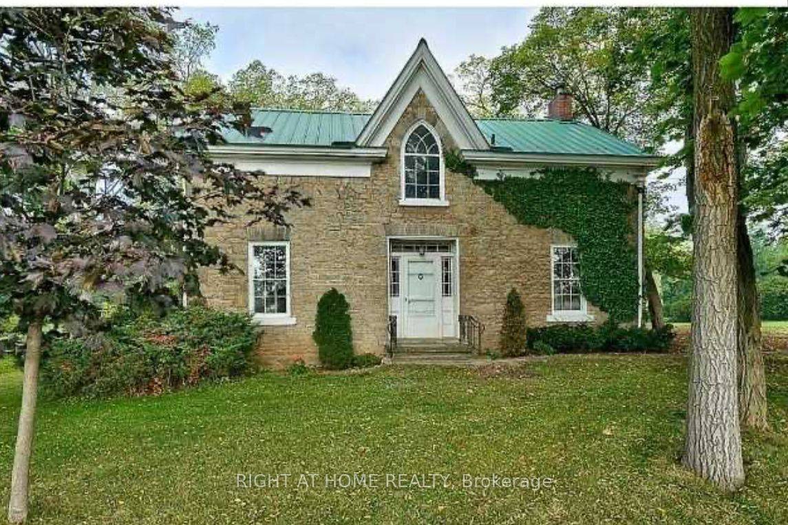 Hamilton, ON L8B 0G7,545 Dundas ST E