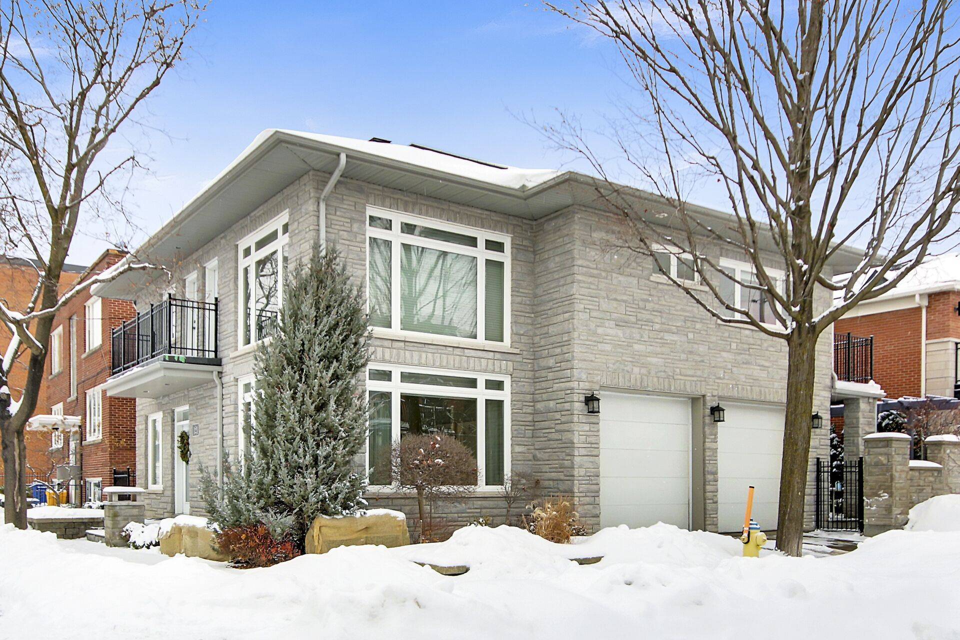 Ottawa Centre, ON K2P 1H7,121 Macdonald ST