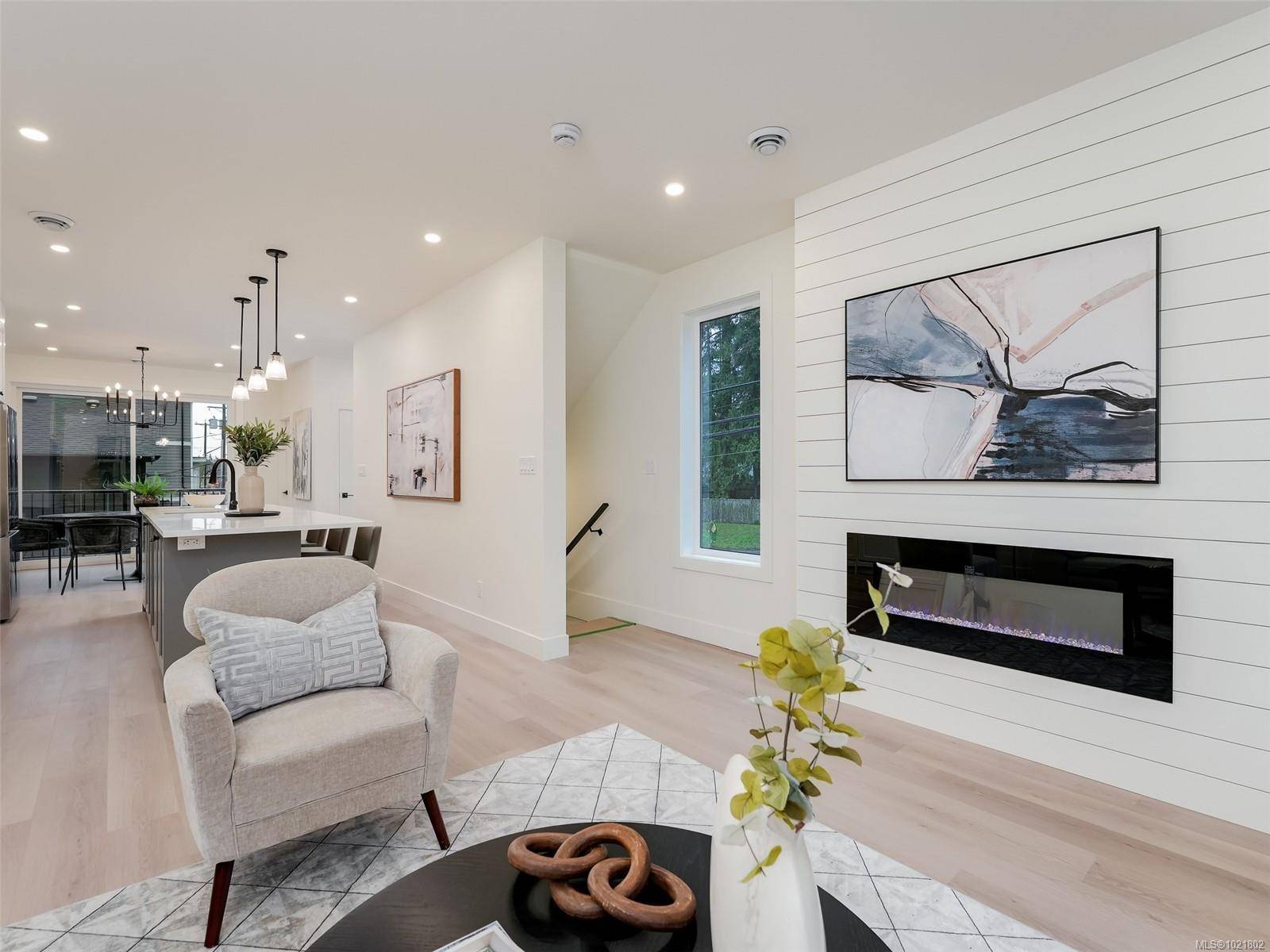 Langford, BC V9B 2N7,960 Jenkins Ave #103