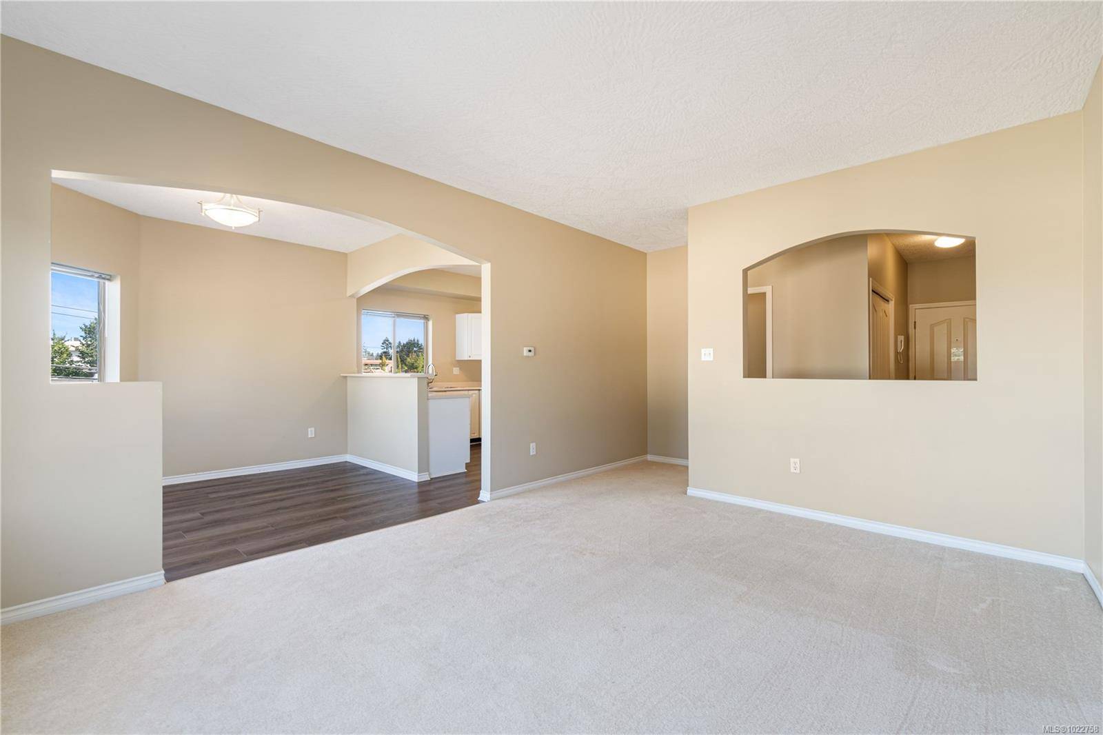 Parksville, BC V9P 2H6,125 McCarter St #207