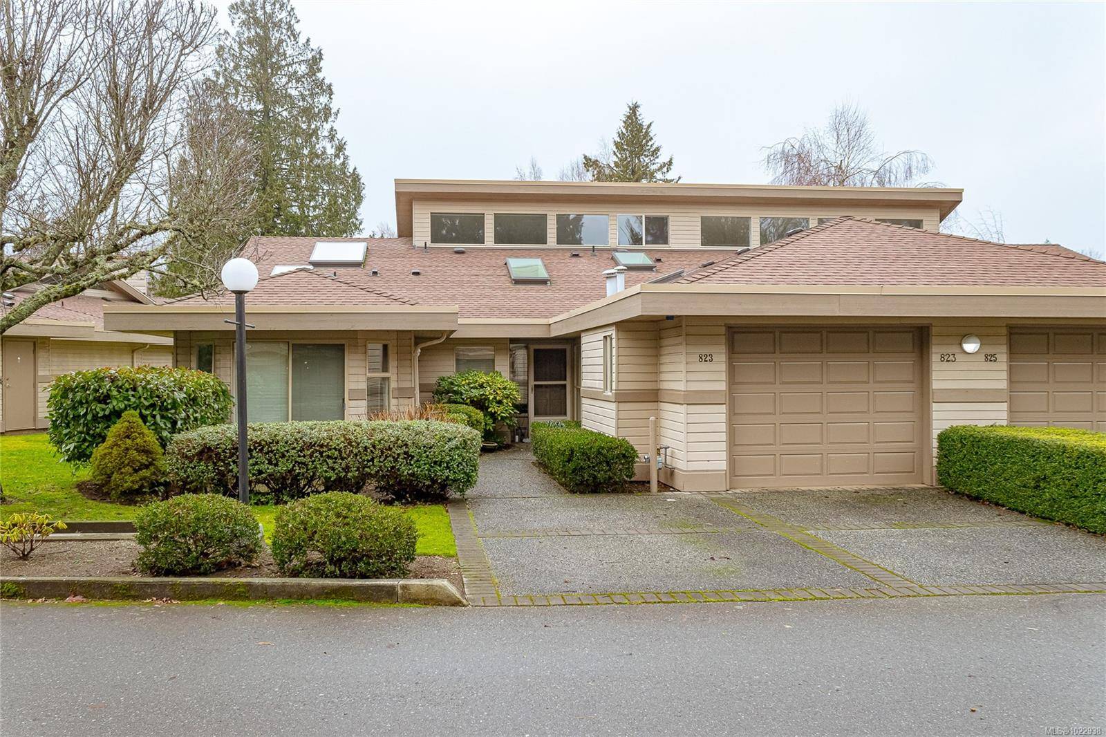 Parksville, BC V9P 2P8,823 Lakes Blvd