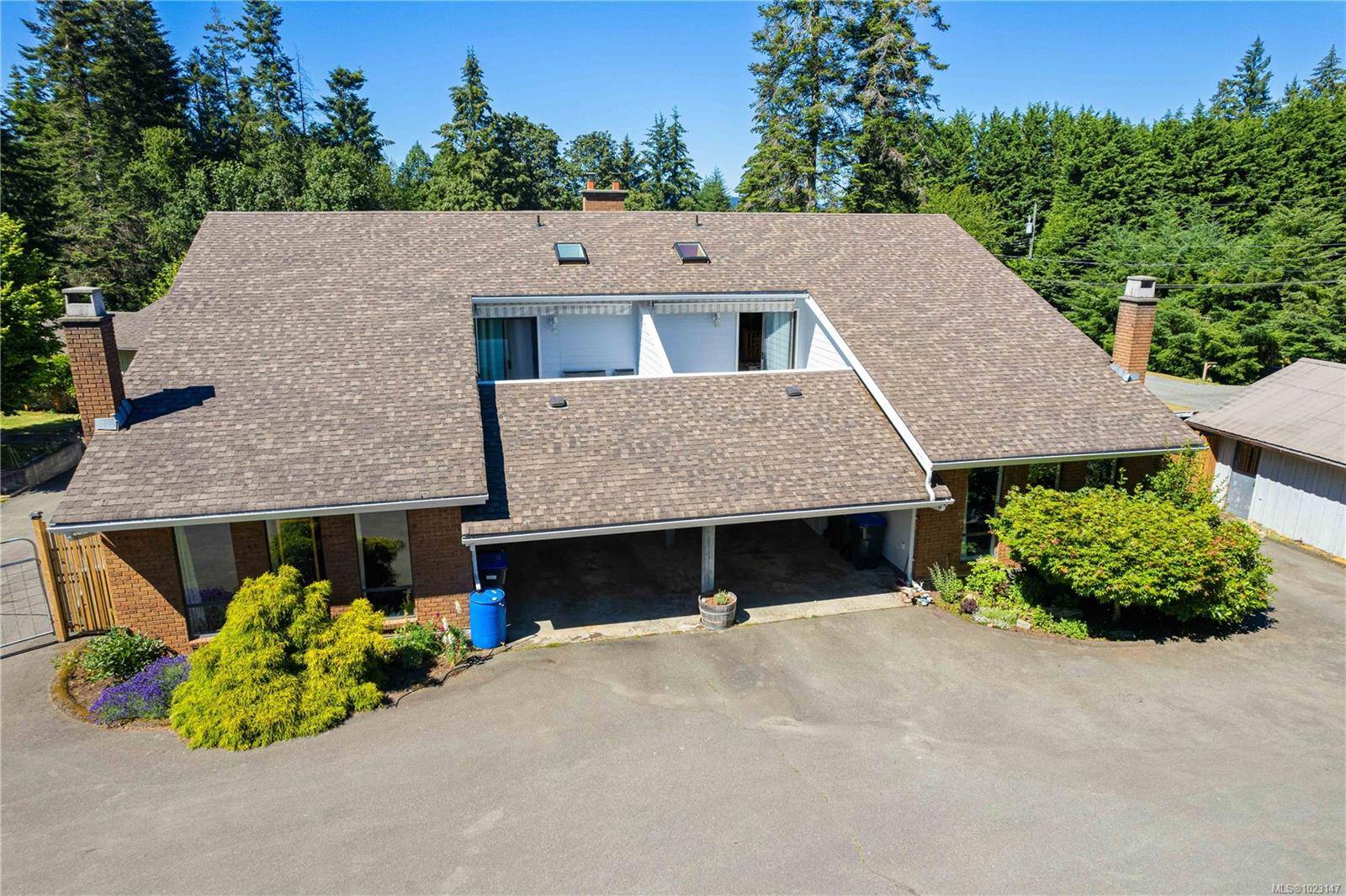 Bowser, BC V0R 1G0,153 Bald Eagle Cres #A & B