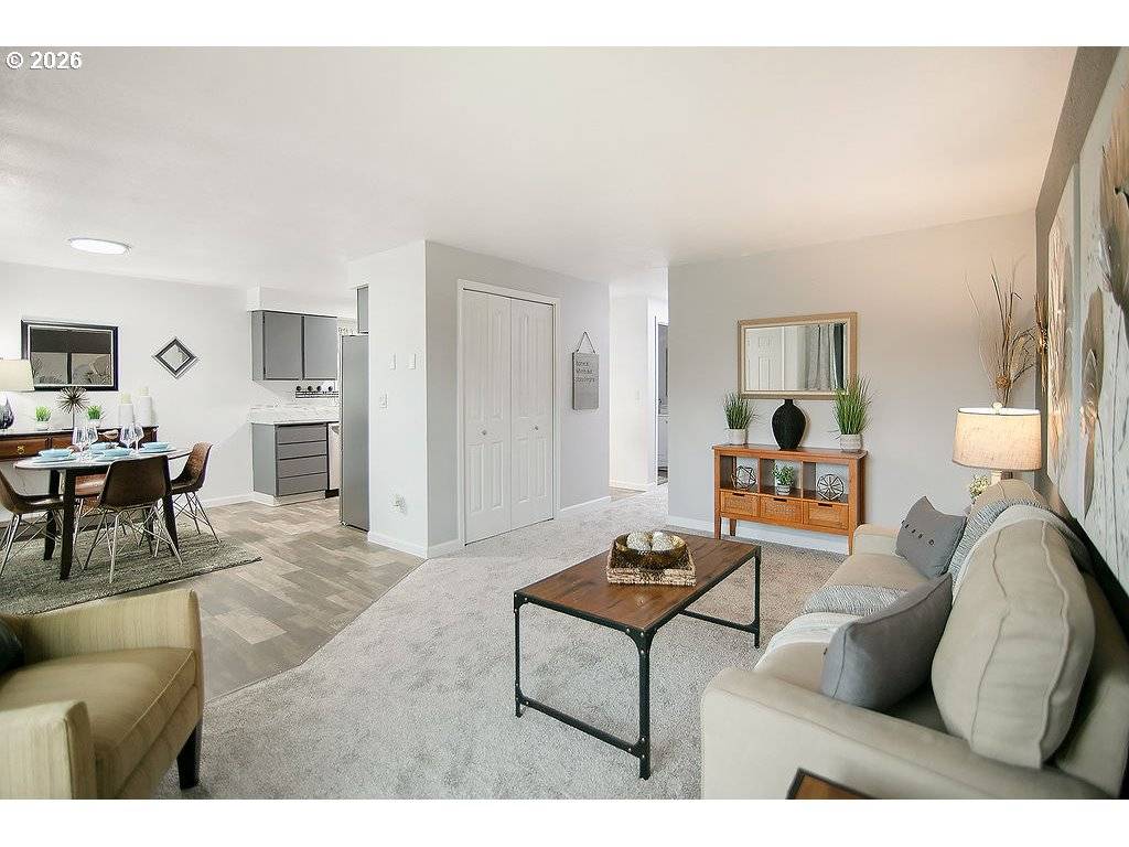 Longview, WA 98632,341 24TH AVE