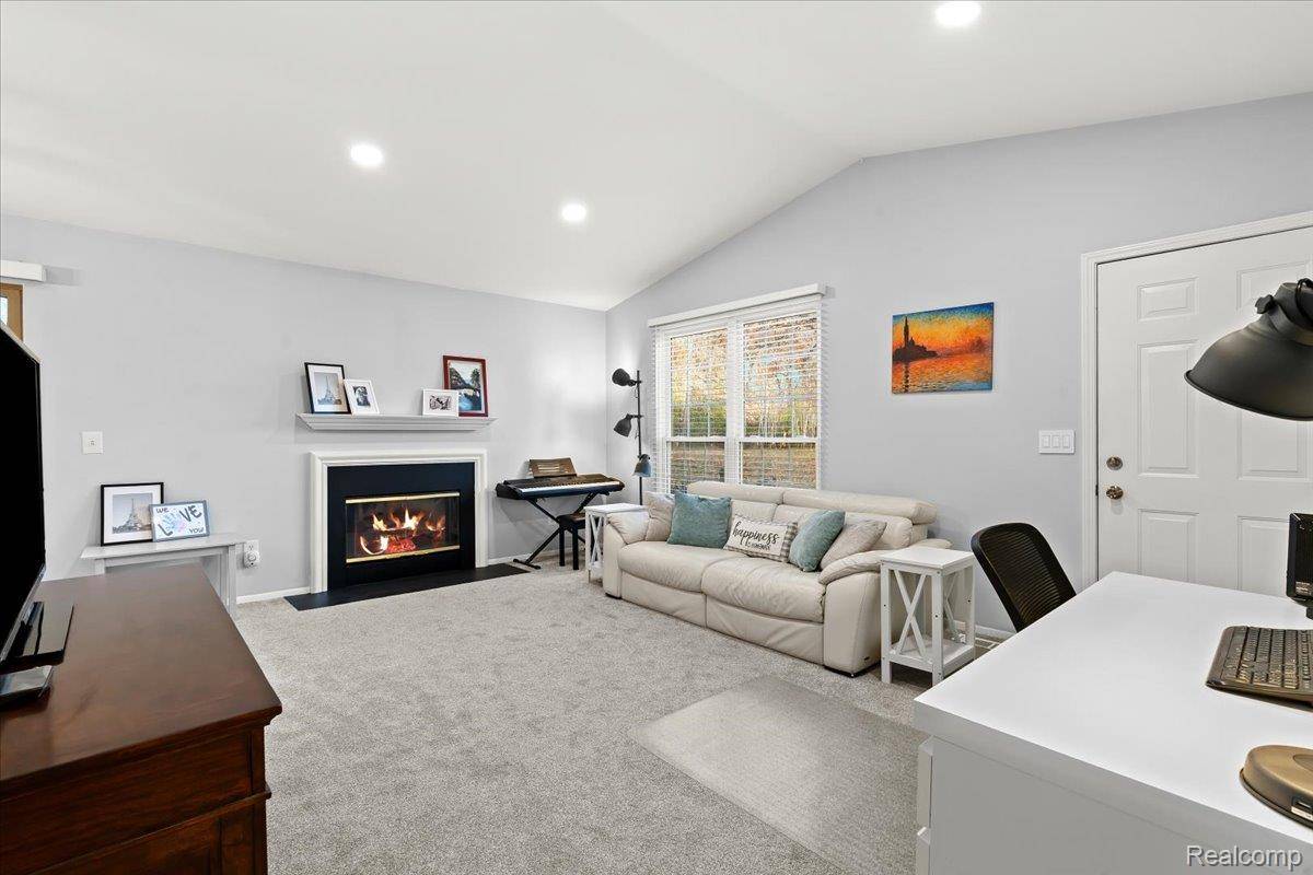 Waterford, MI 48328,3186 Hidden TRL