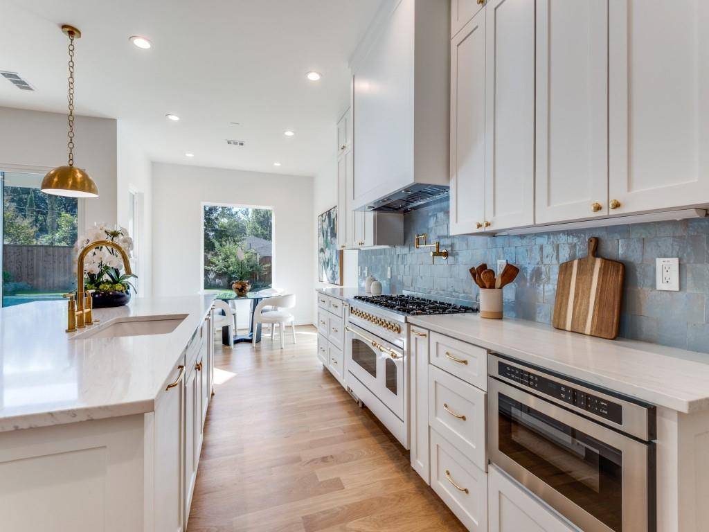 Dallas, TX 75229,3838 Princess Lane