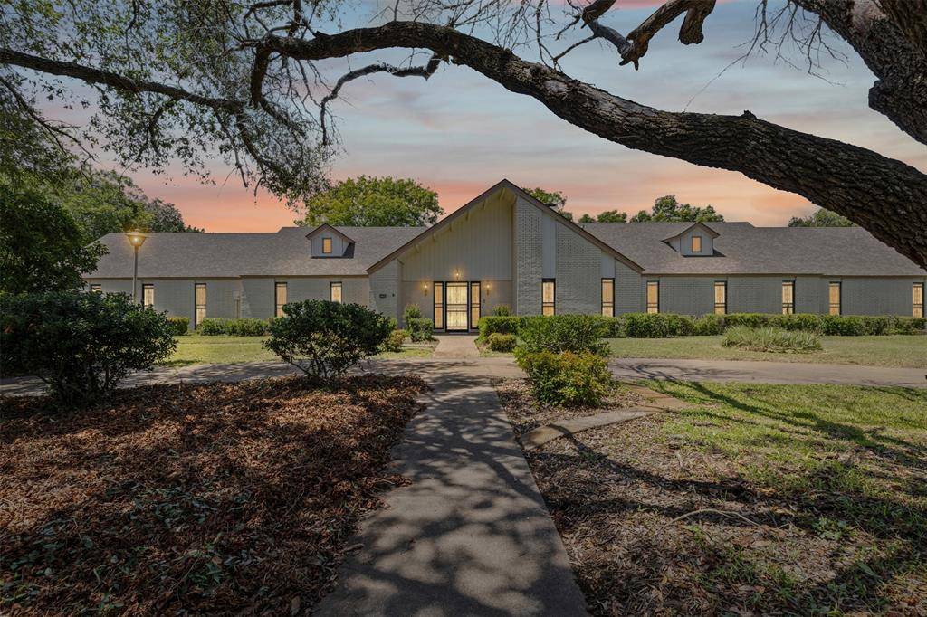 Cleburne, TX 76033,1204 W Westhill Drive