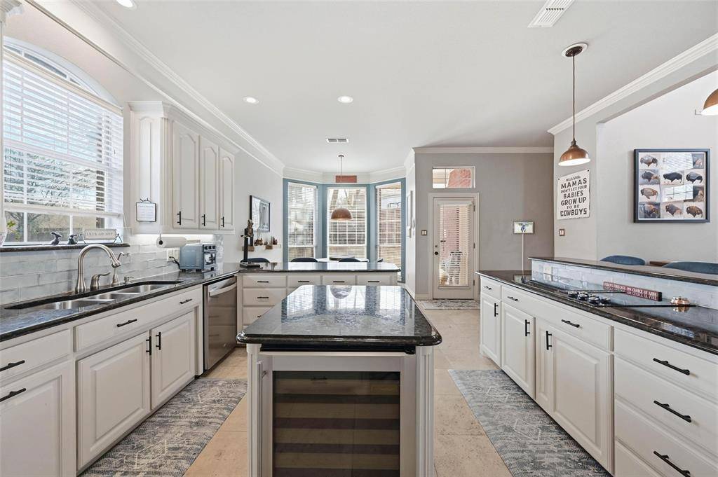 Grapevine, TX 76051,2817 Kingswood Drive