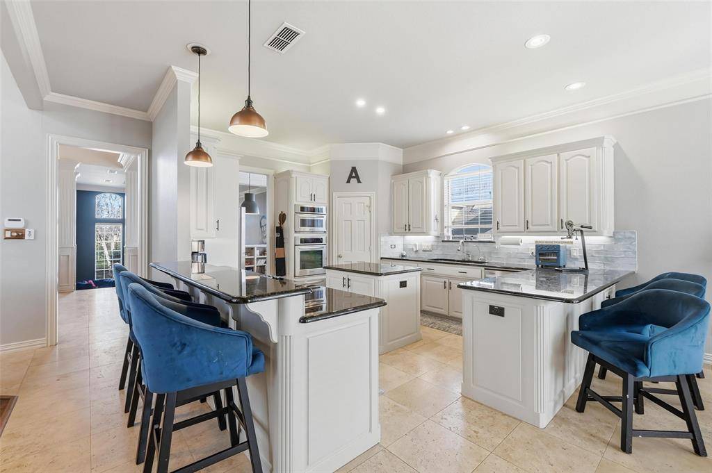 Grapevine, TX 76051,2817 Kingswood Drive