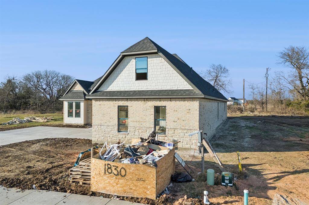 Sherman, TX 75092,1830 Heritage Knll Drive