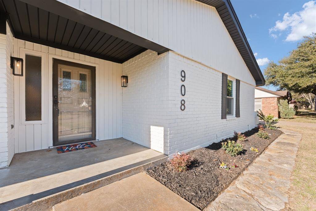 Cleburne, TX 76033,908 Stonelake Drive