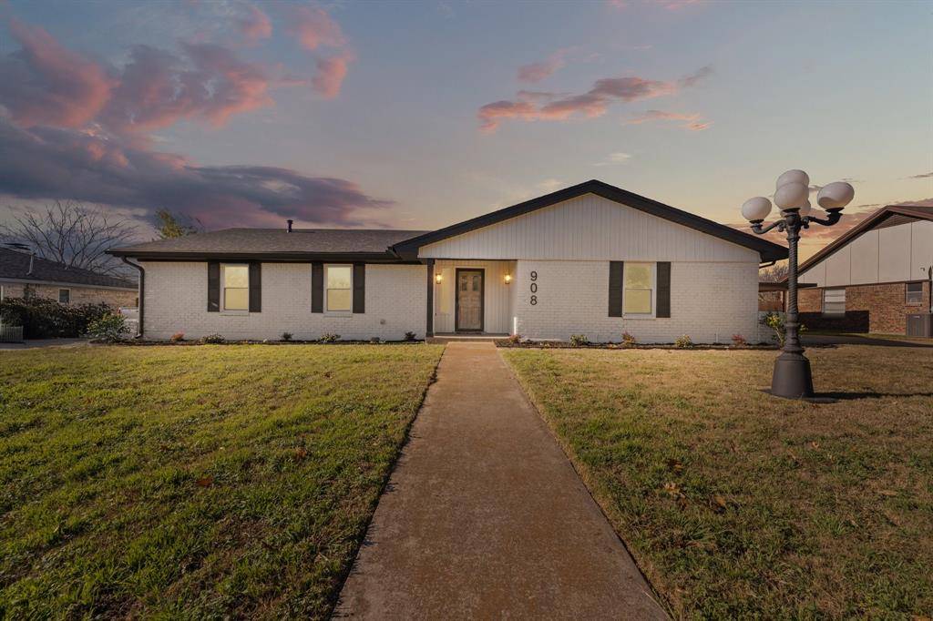 Cleburne, TX 76033,908 Stonelake Drive