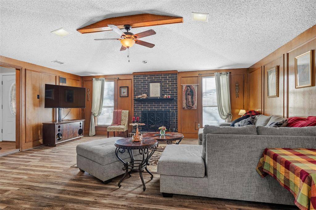 Carrollton, TX 75007,1613 Saint James Drive