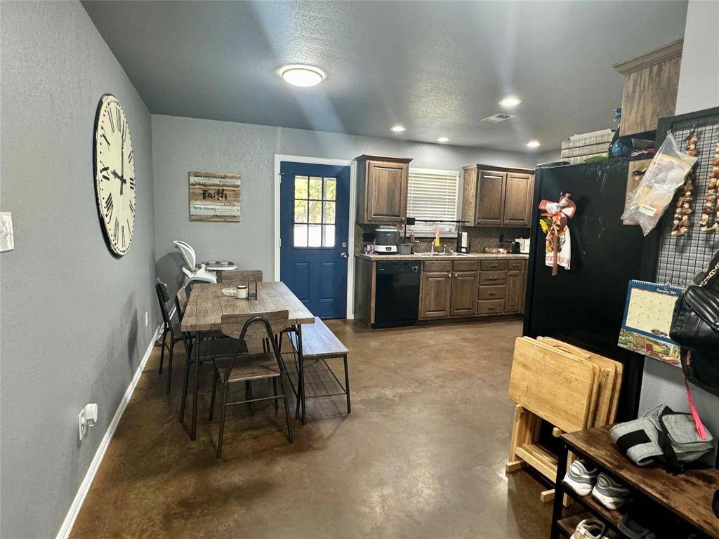 Glen Rose, TX 76043,805 Clay Street