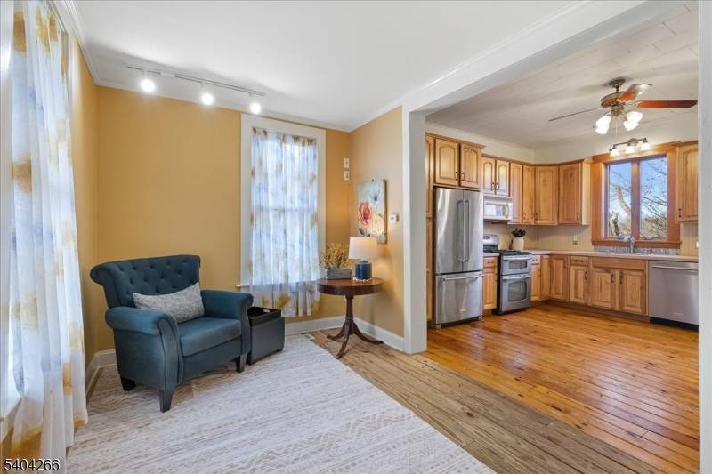 Hampton Boro, NJ 08827,42 Main St