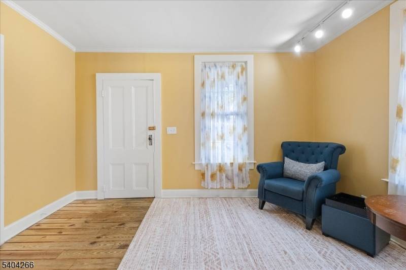 Hampton Boro, NJ 08827,42 Main St