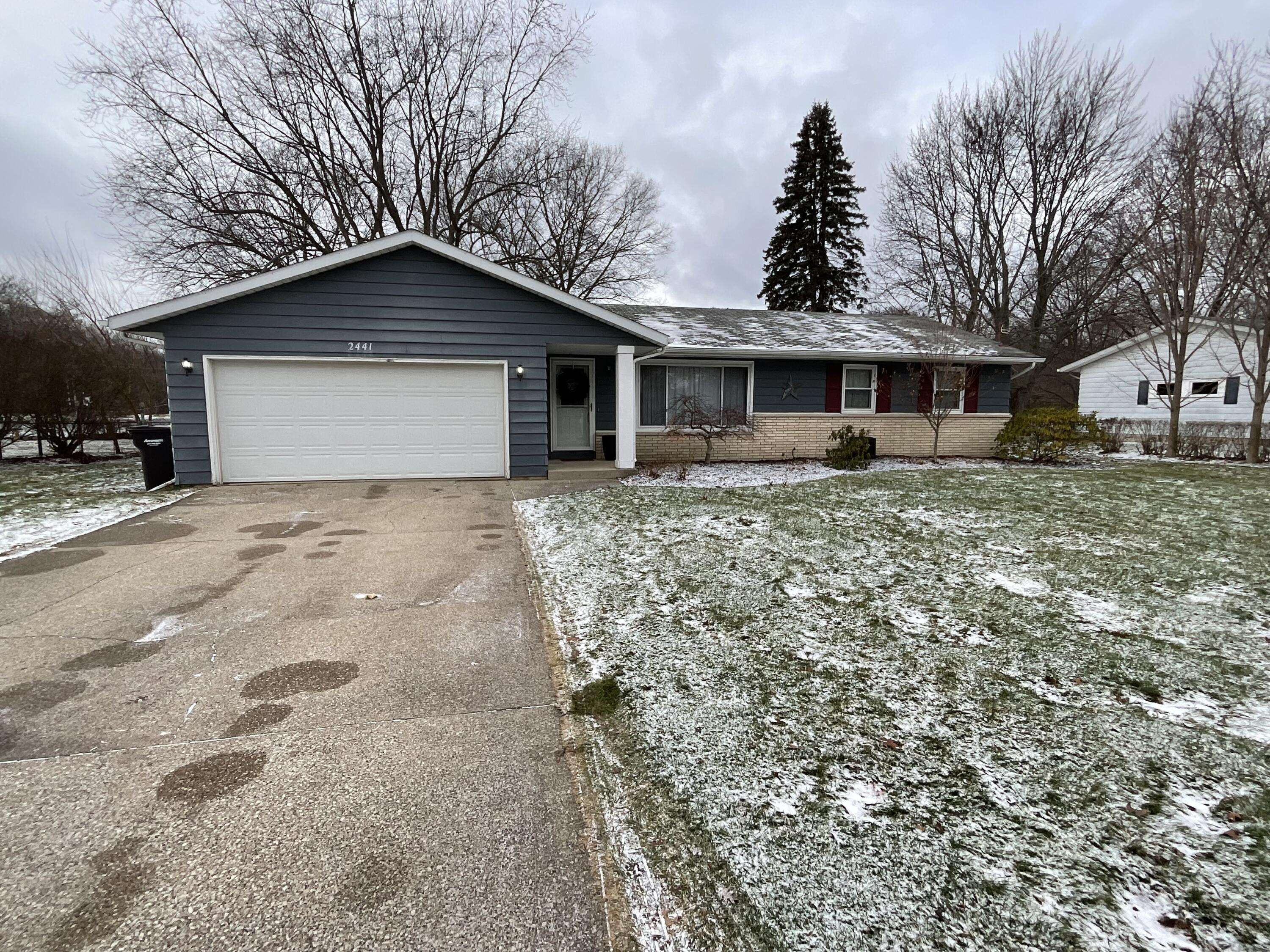 Holland, MI 49424,2441 N Division AVE