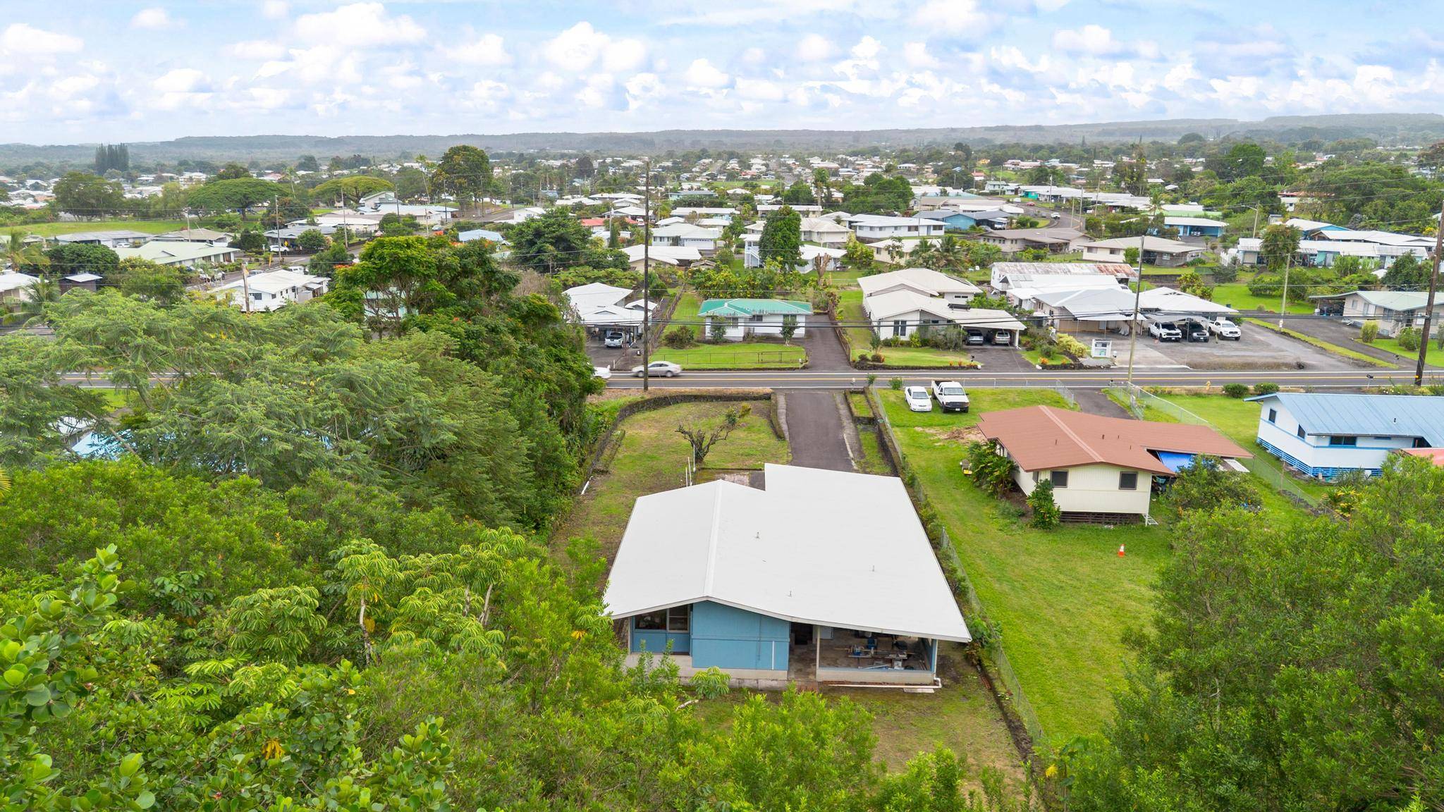 Hilo, HI 96720,696 KAWAILANI ST