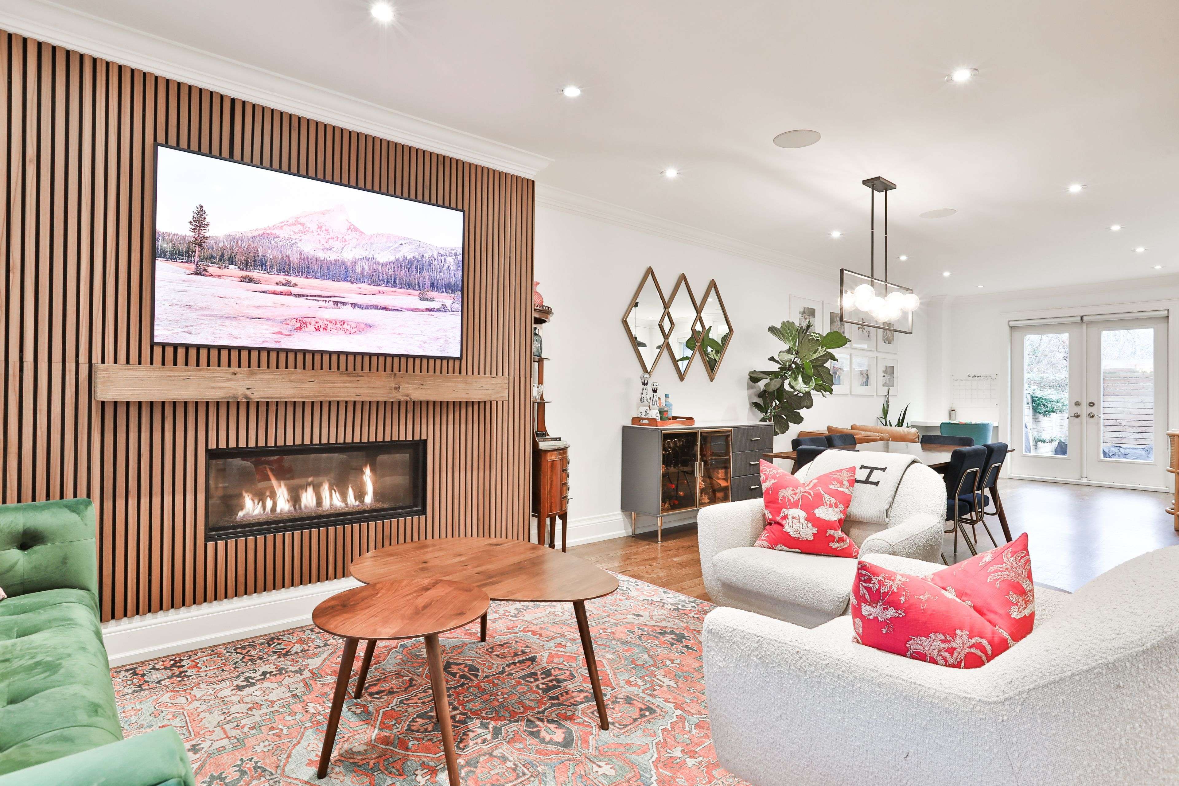 Toronto C10, ON M4S 1L2,665 Millwood RD