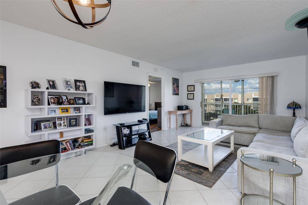 Fort Lauderdale, FL 33321,9537 Weldon Cir #404