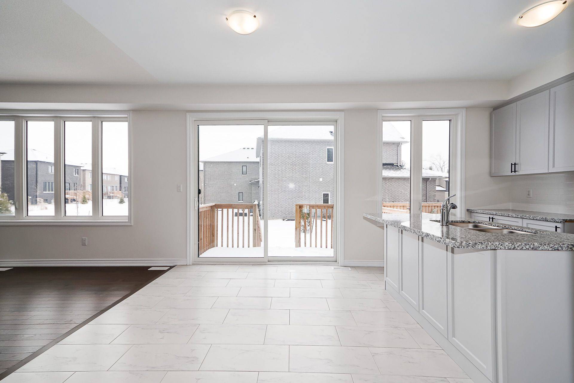 Wasaga Beach, ON L9Z 0M9,6 Tran RD