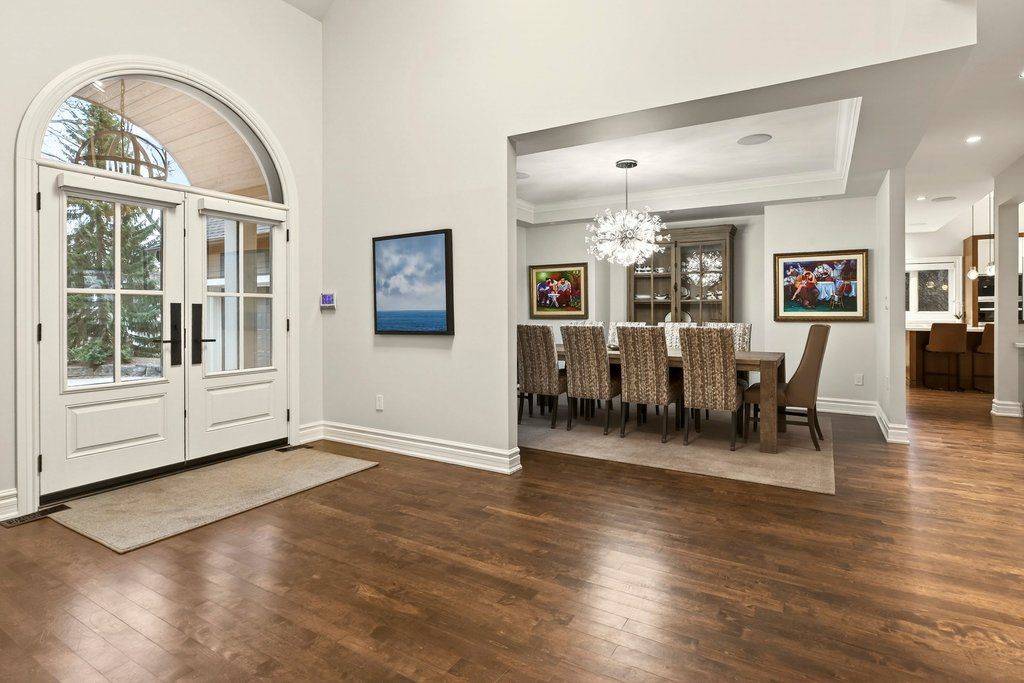 Burlington, ON L7L 1A5,4169 Lakeshore RD