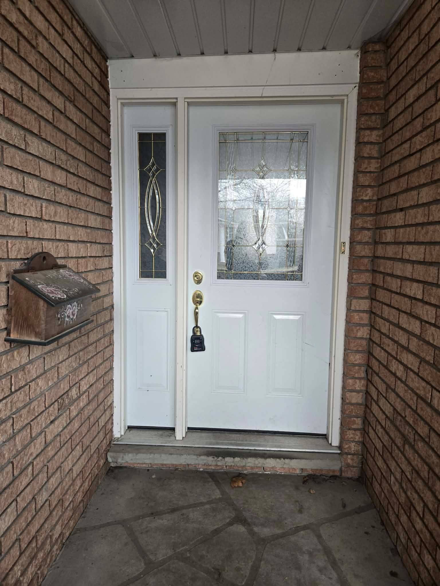 Niagara Falls, ON L2H 1Y8,6497 Charnwood AVE