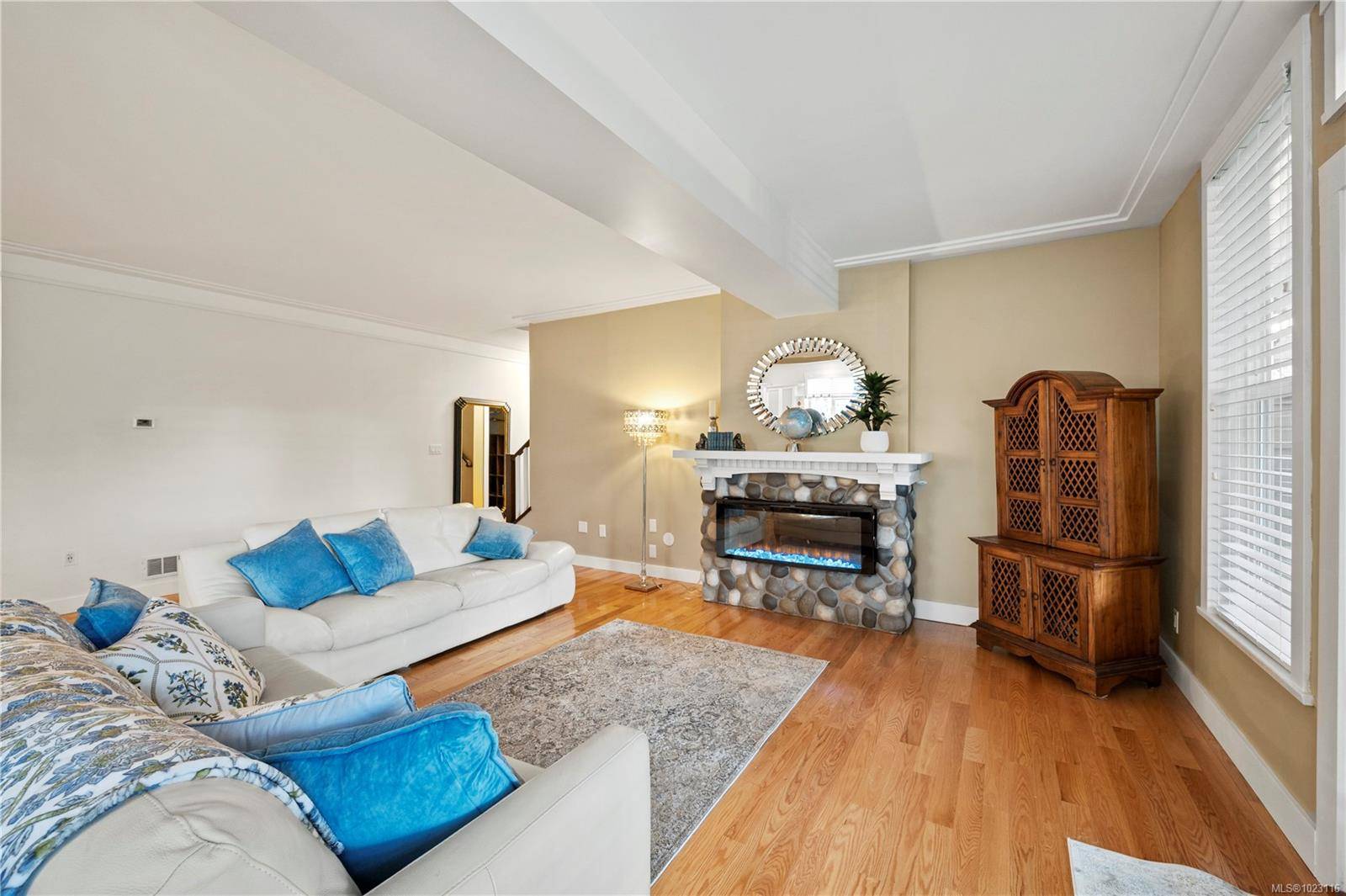 Saanich, BC V8Y 3J9,4937 Eagle View Lane