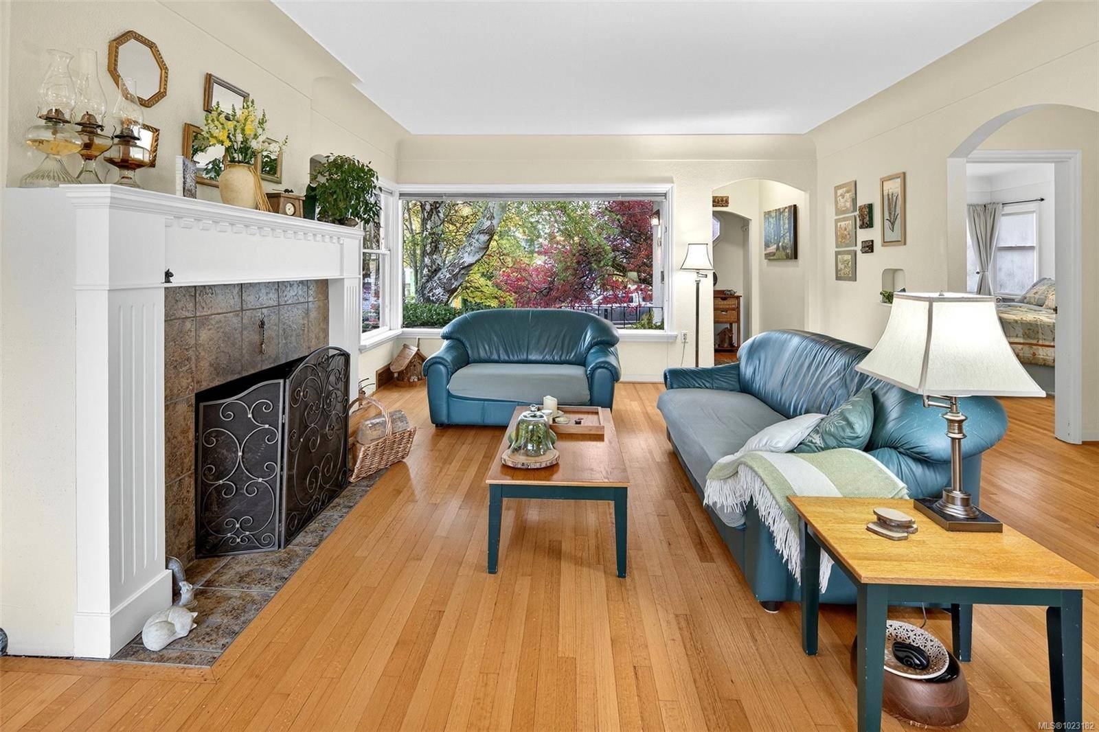 Victoria, BC V8S 3Y4,416 Richmond Ave