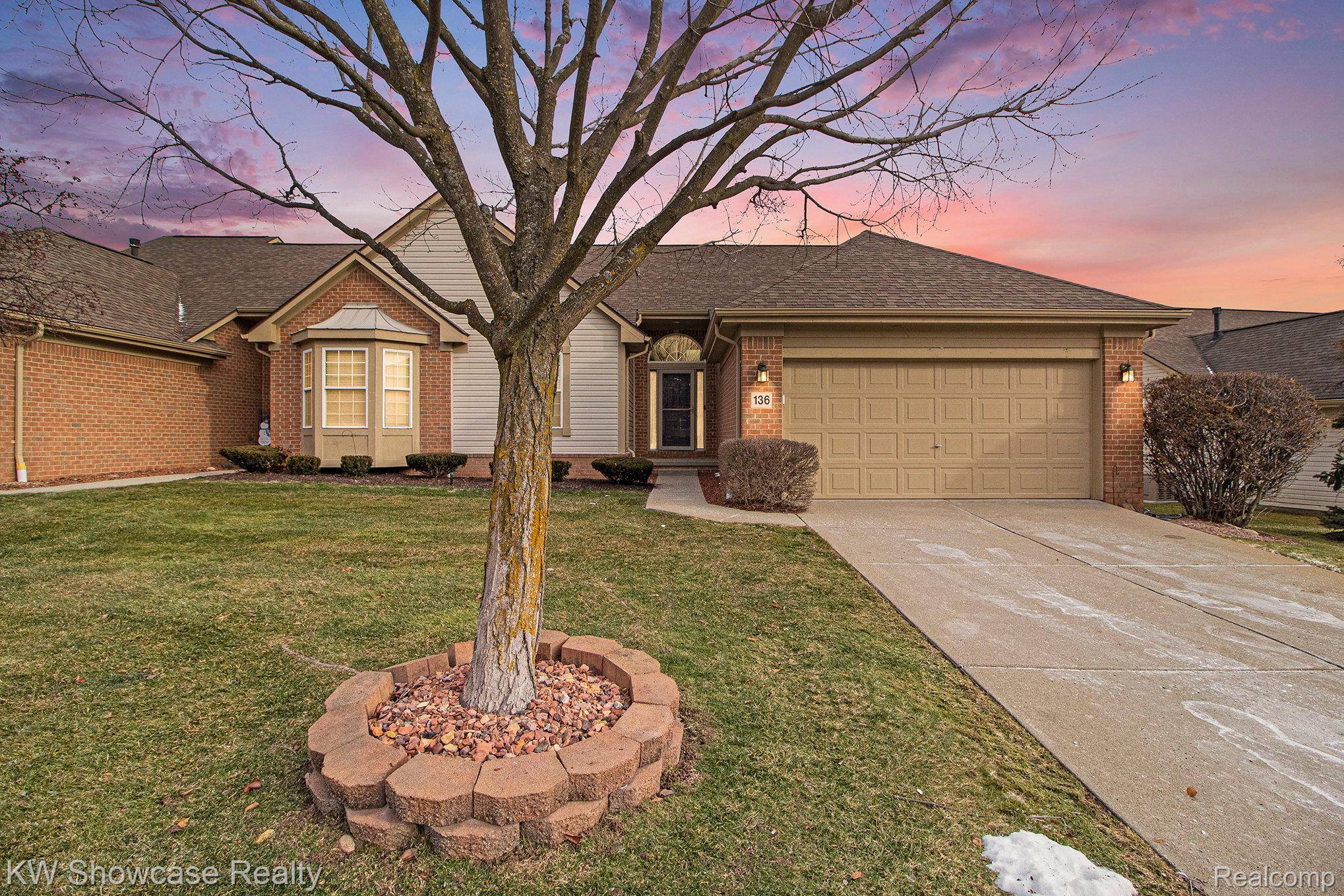 Commerce Twp, MI 48390,136 Shore Brook LN