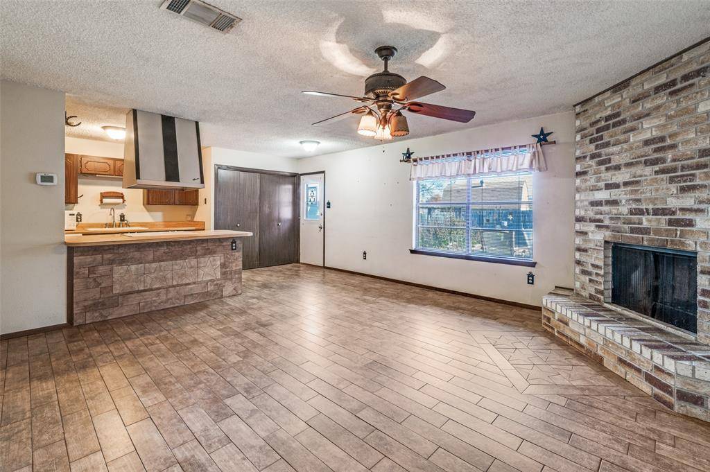 Fort Worth, TX 76108,755 Tumbleweed Court